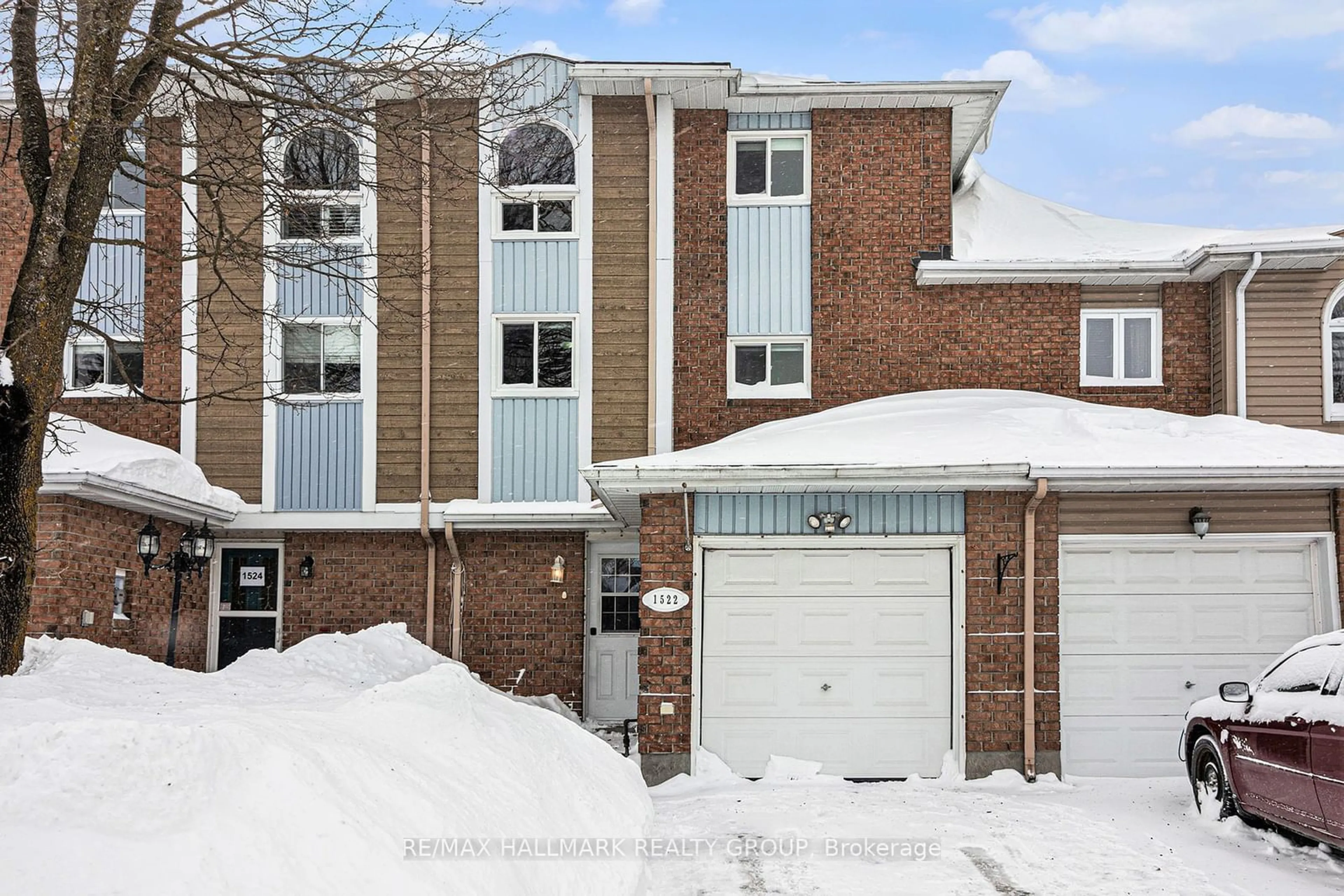 Home with brick exterior material, street for 1522 Thurlow St, Orleans - Cumberland and Area Ontario K4A 2K8