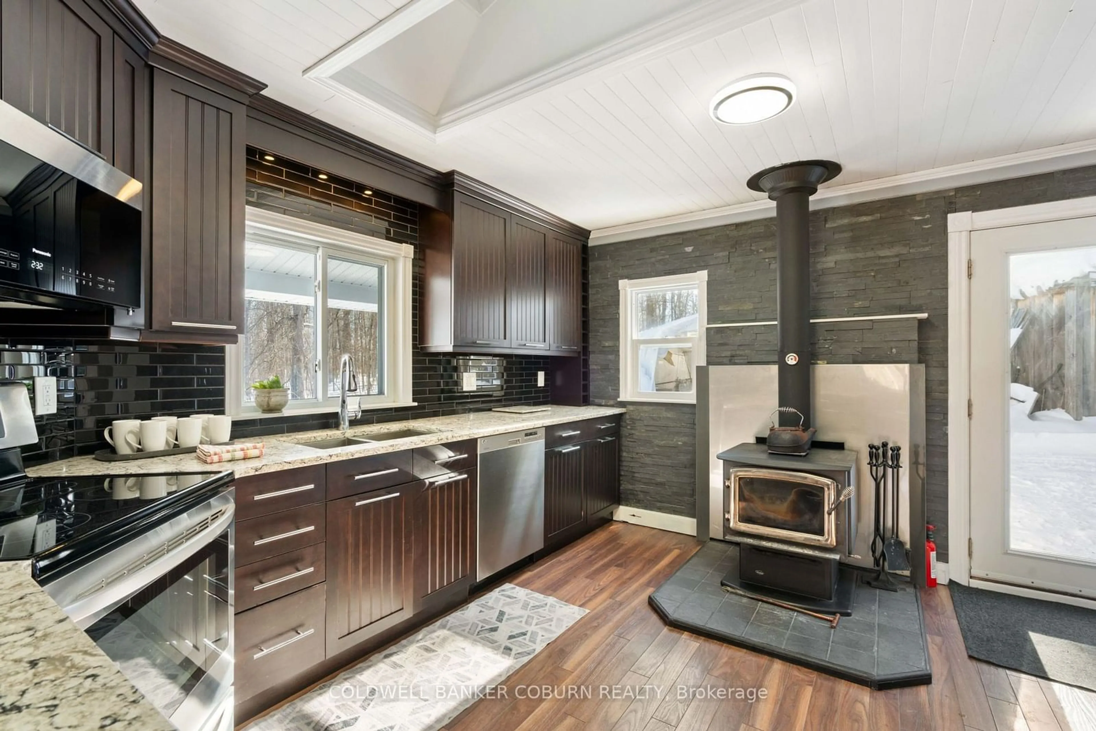 Contemporary kitchen, unknown for 103 County 8 Rd, Elizabethtown-Kitley Ontario K0E 1Y0