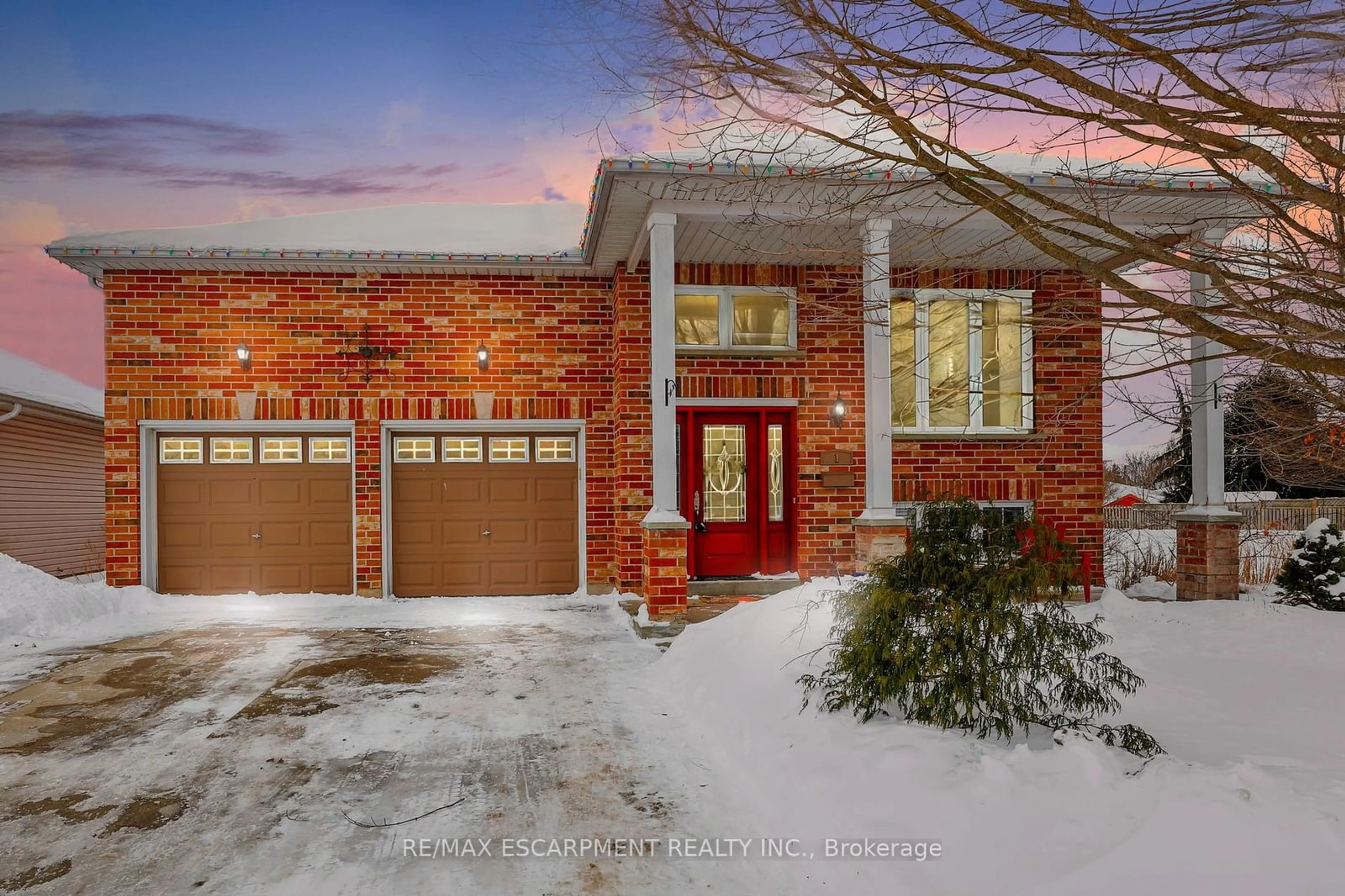 Home with brick exterior material, street for 1 BEYNON Crt, Ingersoll Ontario N5C 4G3