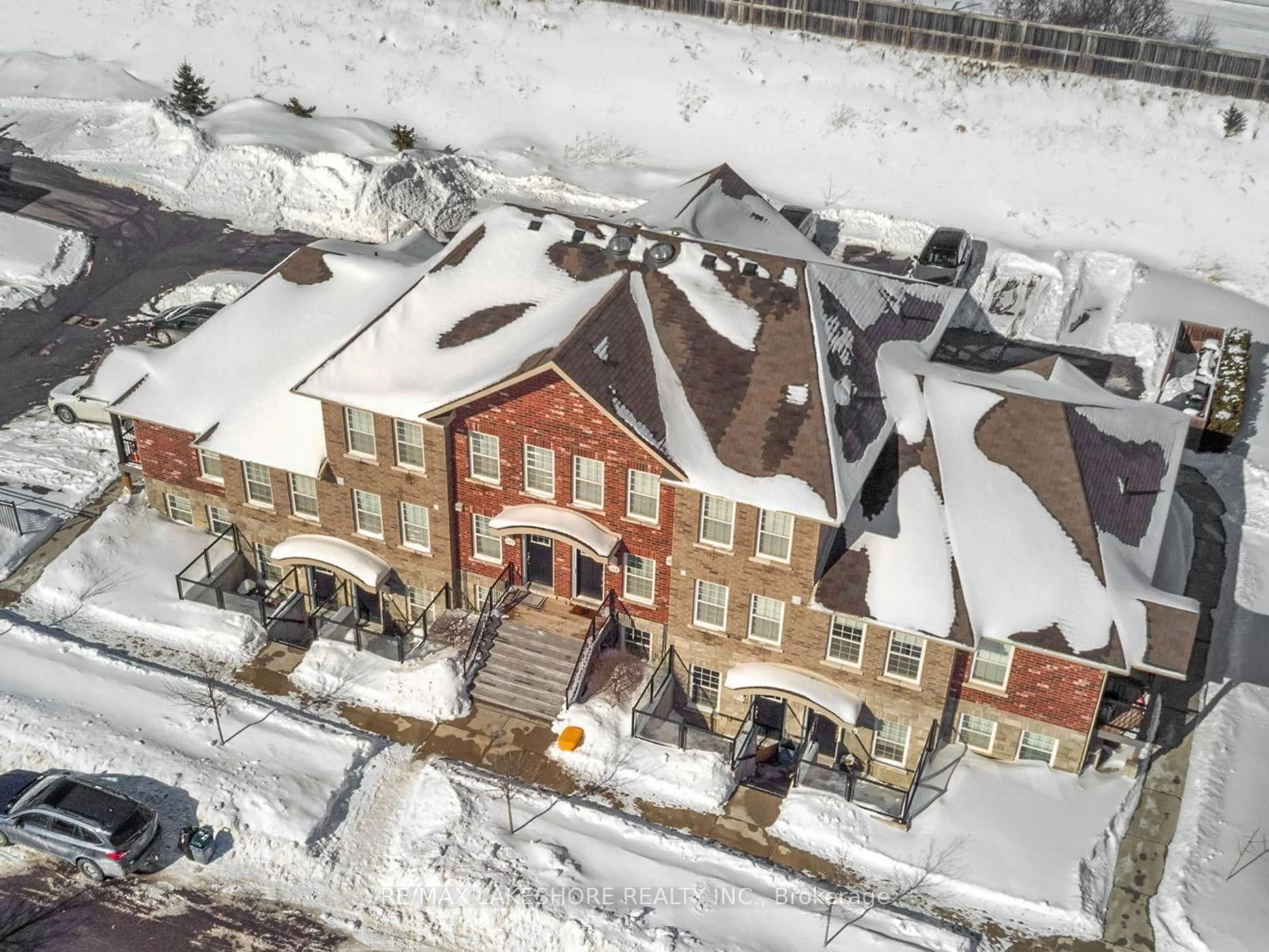 A pic from outside/outdoor area/front of a property/back of a property/a pic from drone, building for 440 Lonsberry Dr #208, Cobourg Ontario K9A 0K4