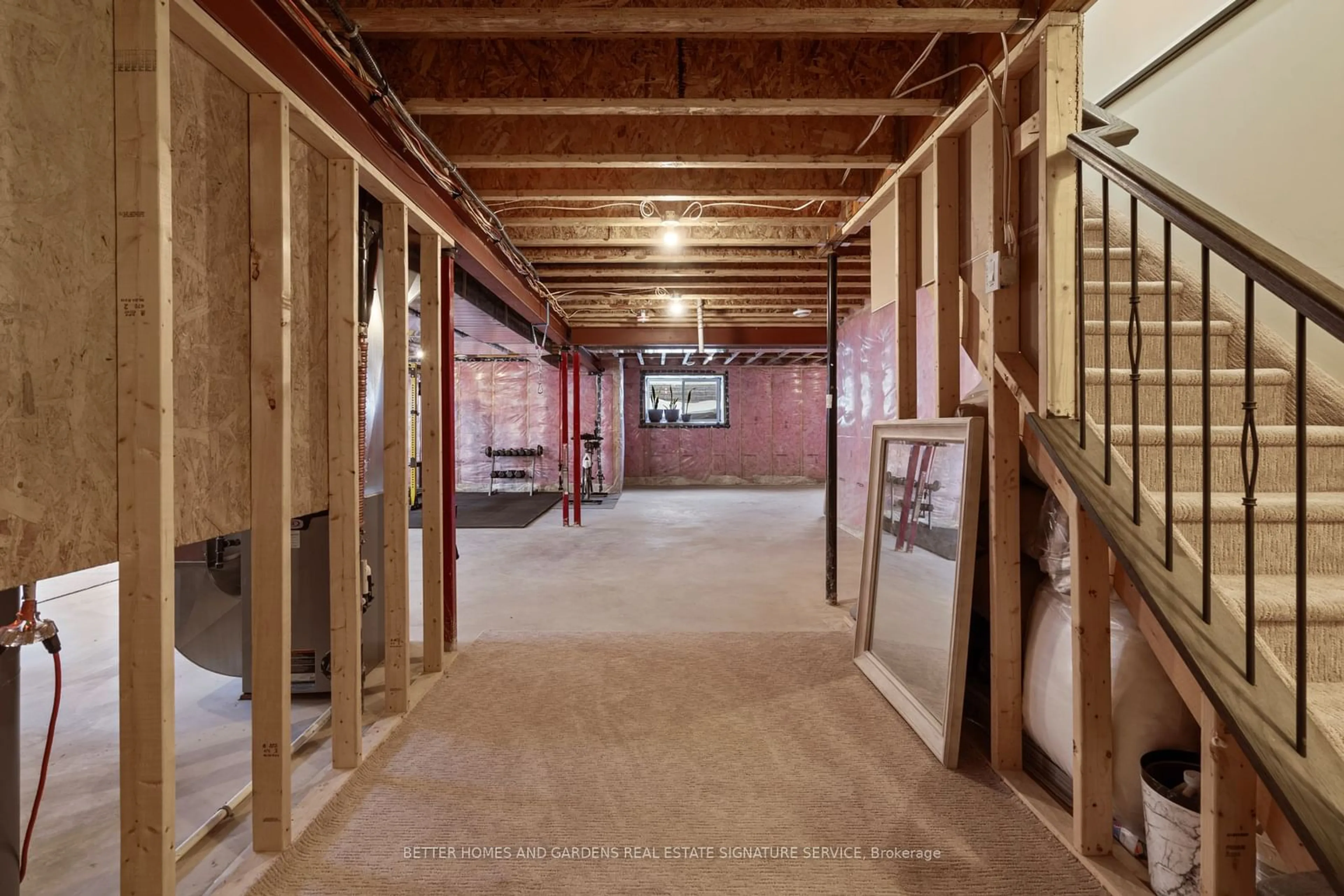 Indoor foyer for 1 Stonecap Crt, Cramahe Ontario K0K 1S0