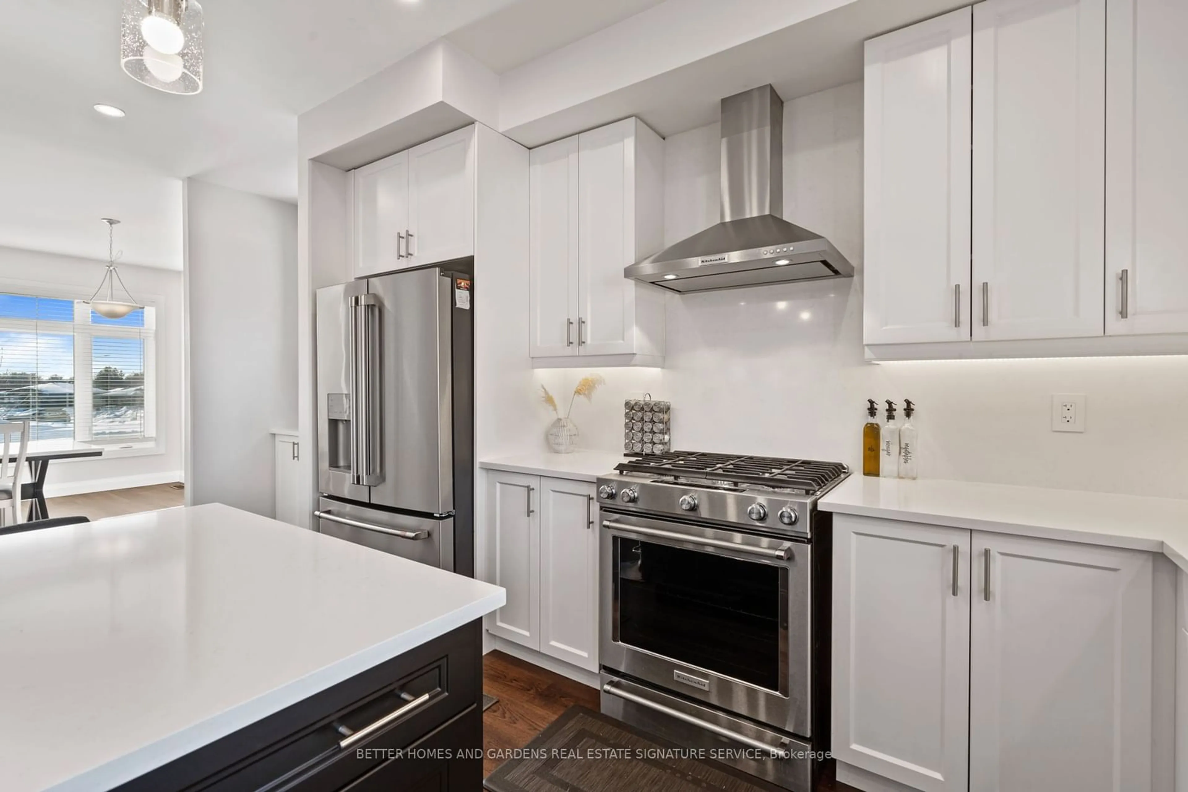 Contemporary kitchen, ceramic/tile floor for 1 Stonecap Crt, Cramahe Ontario K0K 1S0