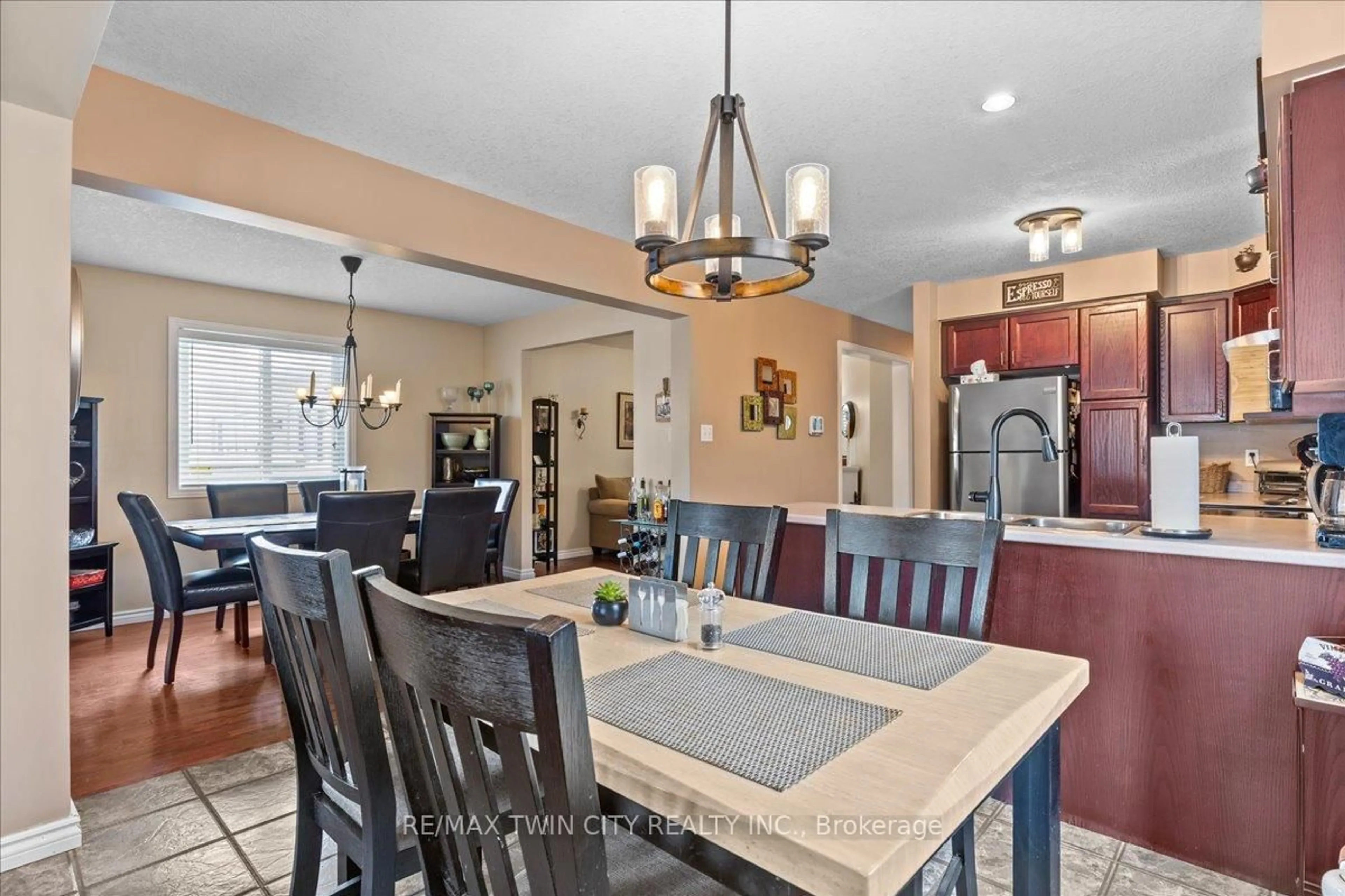 Open concept kitchen, ceramic/tile floor for 20 Wheeler Dr, Cambridge Ontario N1P 1E5