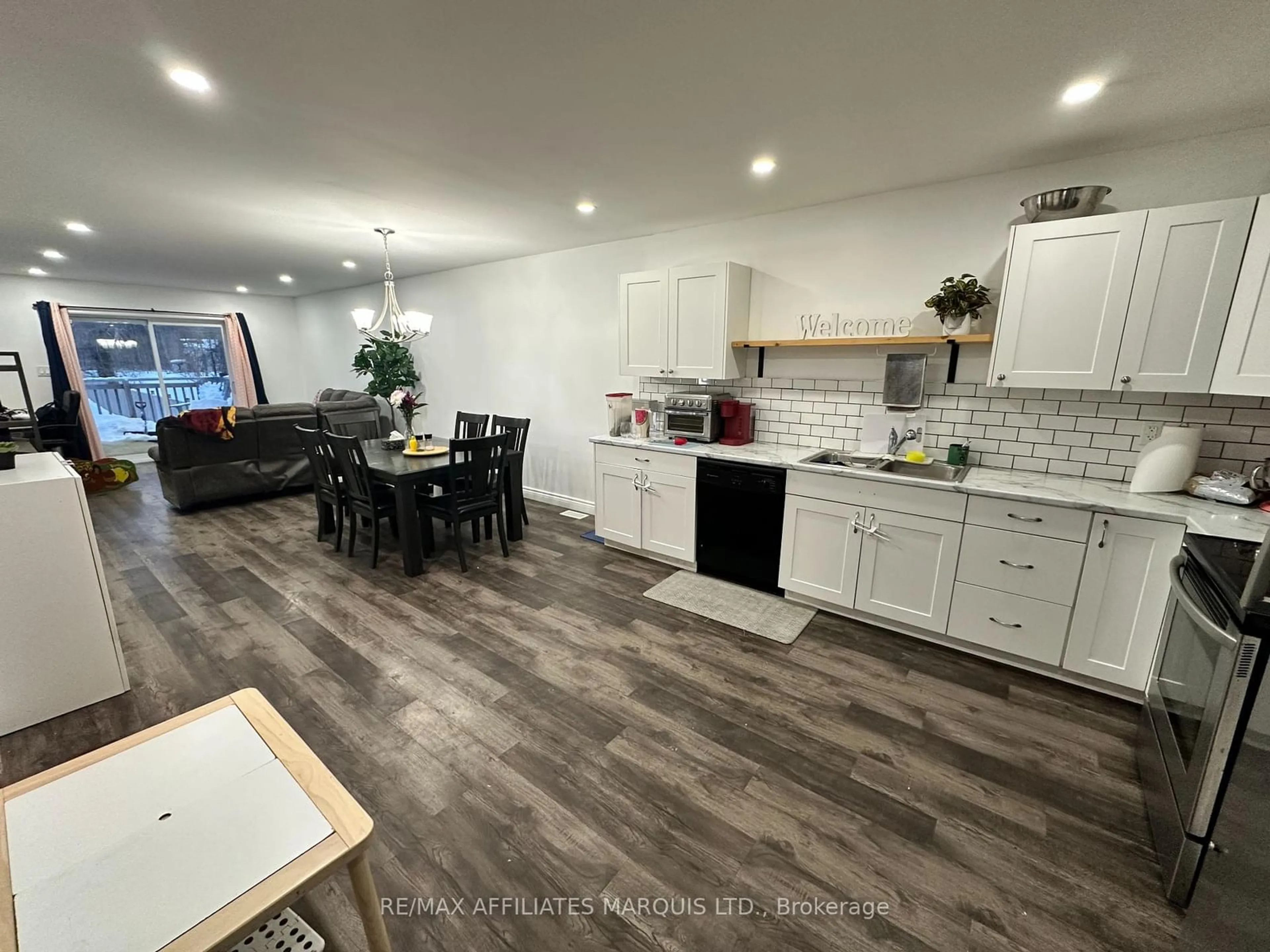 Open concept kitchen, unknown for 2300 Tollgate Rd, Cornwall Ontario K6H 5R6