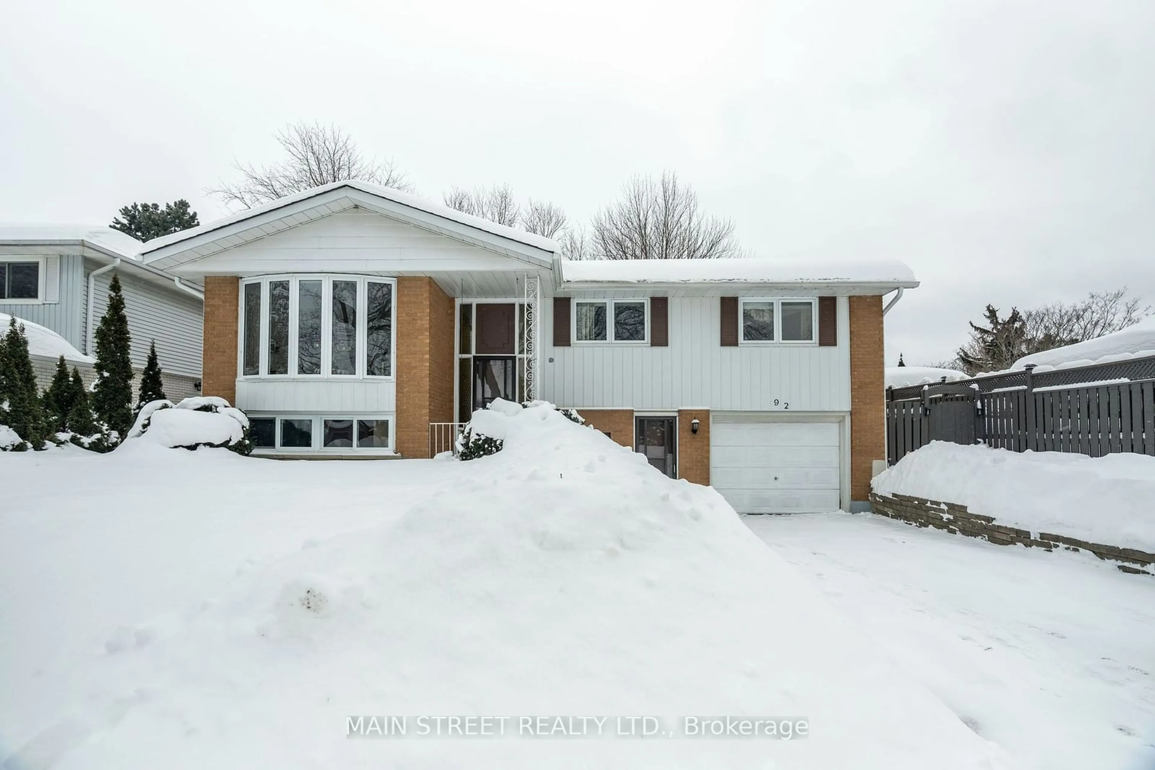 Unknown for 92 Queenston Cres, Kitchener Ontario N2B 2V5