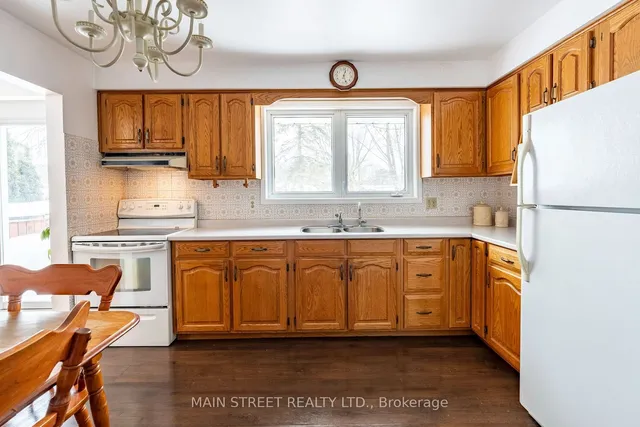 Additional property image - 92 Queenston Cres