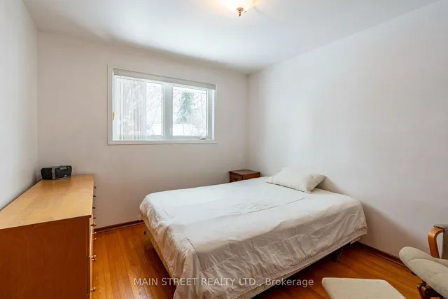 Additional property image - 92 Queenston Cres