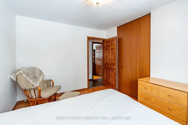 Additional property image - 92 Queenston Cres