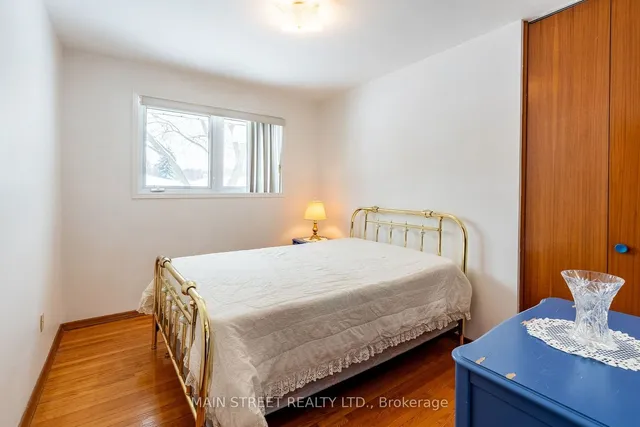 Additional property image - 92 Queenston Cres