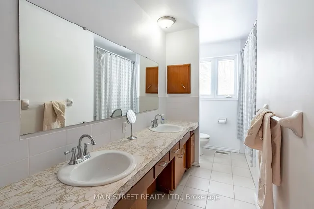Additional property image - 92 Queenston Cres