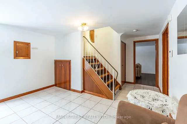 Additional property image - 92 Queenston Cres