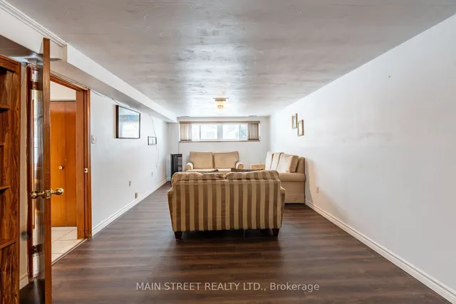 Additional property image - 92 Queenston Cres