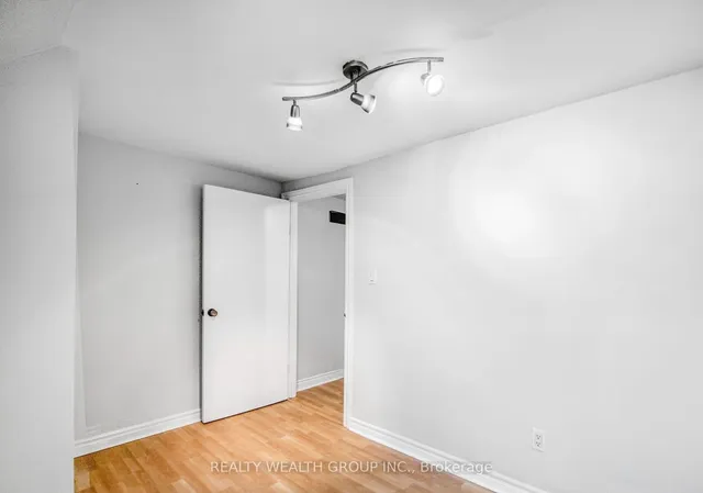 Additional property image - 322 Old Guelph Rd