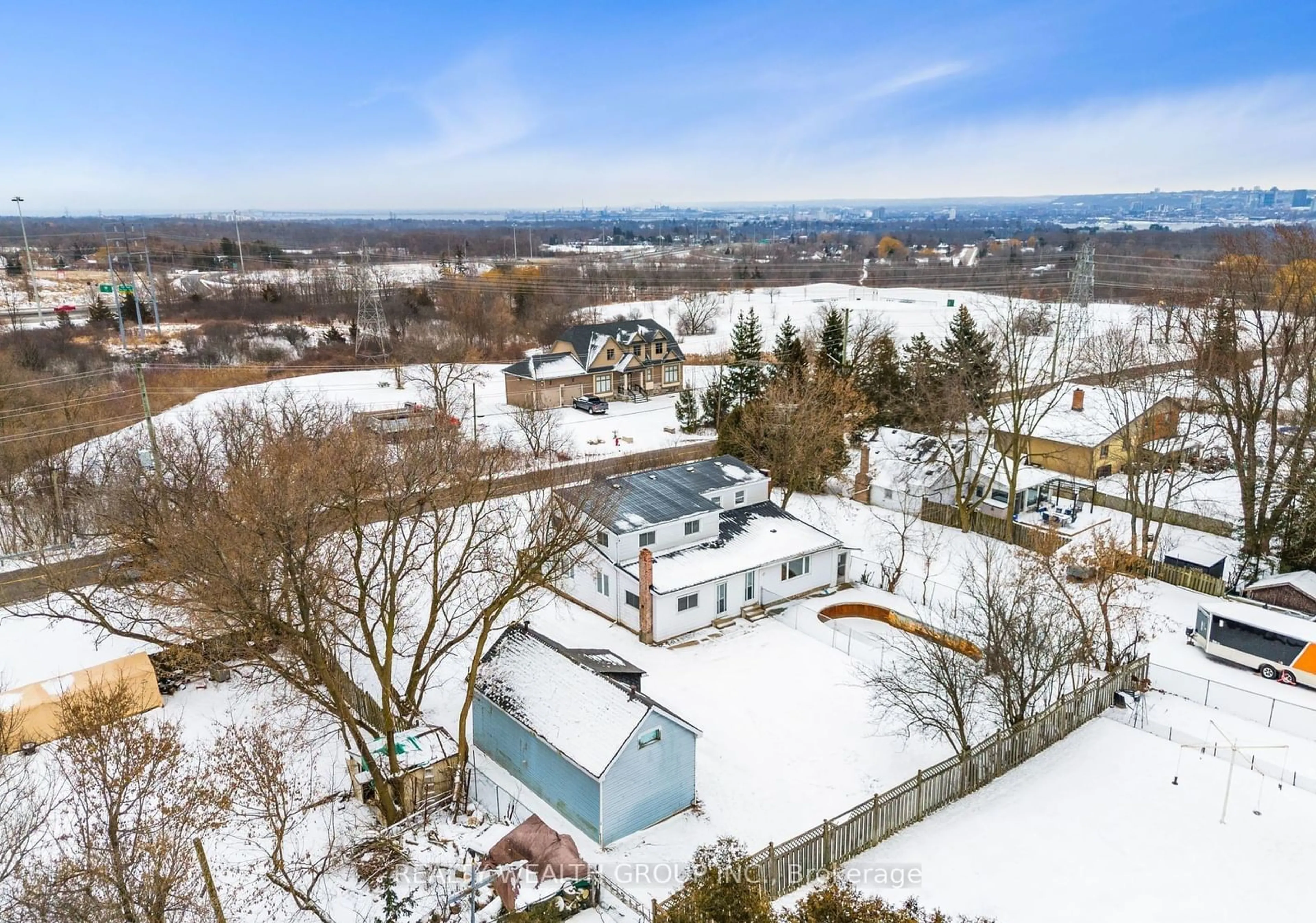 A pic from outside/outdoor area/front of a property/back of a property/a pic from drone, mountain view for 322 Old Guelph Rd, Hamilton Ontario L9H 5W4