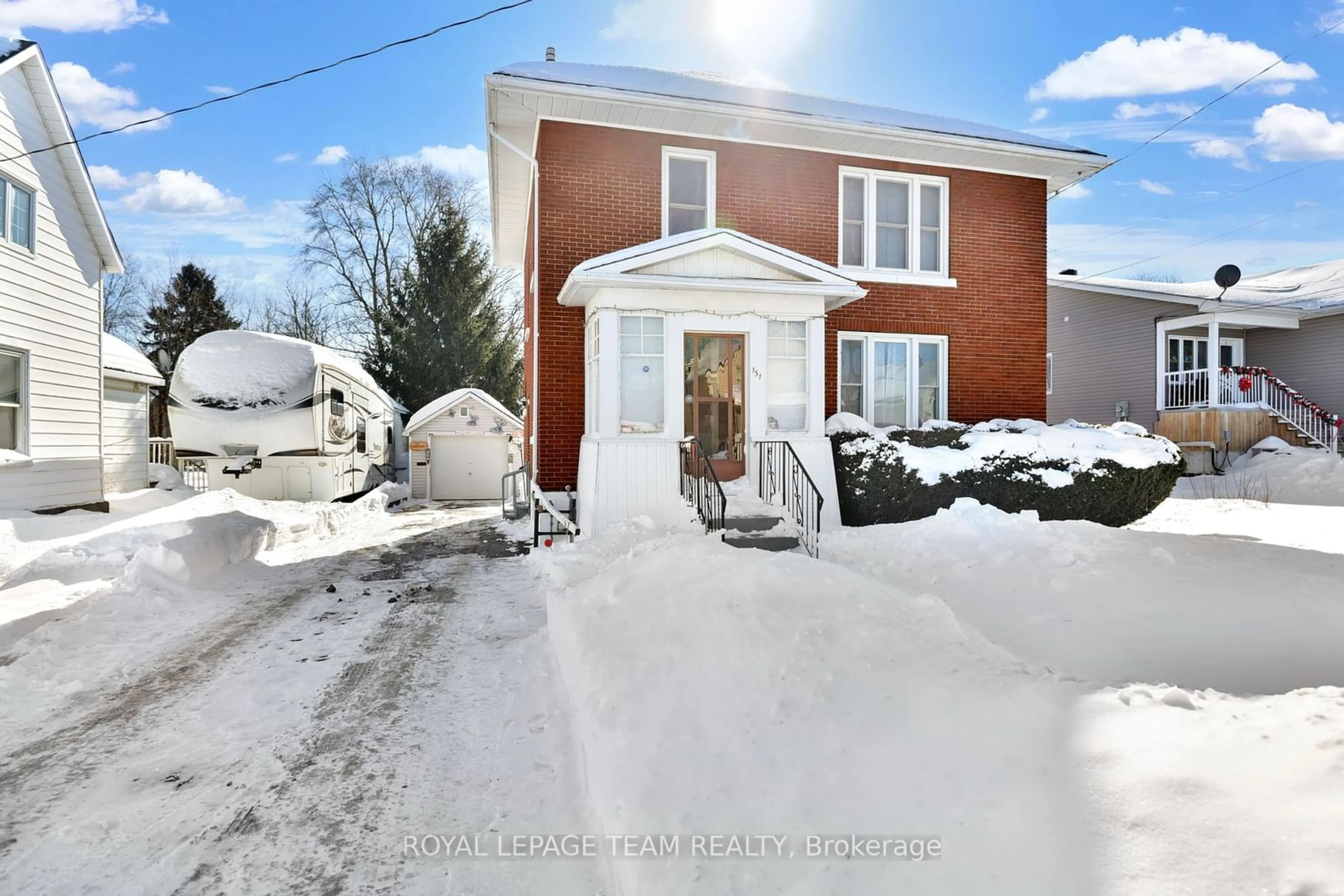 A pic from outside/outdoor area/front of a property/back of a property/a pic from drone, street for 151 Wood St, Prescott Ontario K0E 1T0