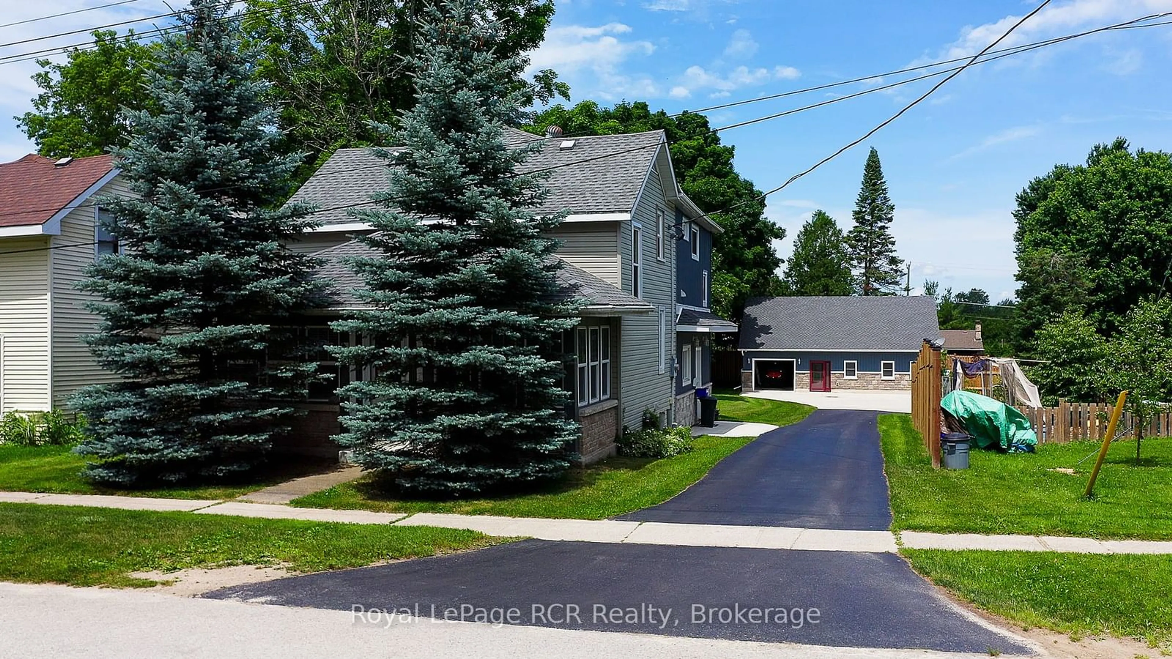 A pic from outside/outdoor area/front of a property/back of a property/a pic from drone, street for 144 LOUCKS LANE Lane, Chatsworth Ontario N0H 1G0