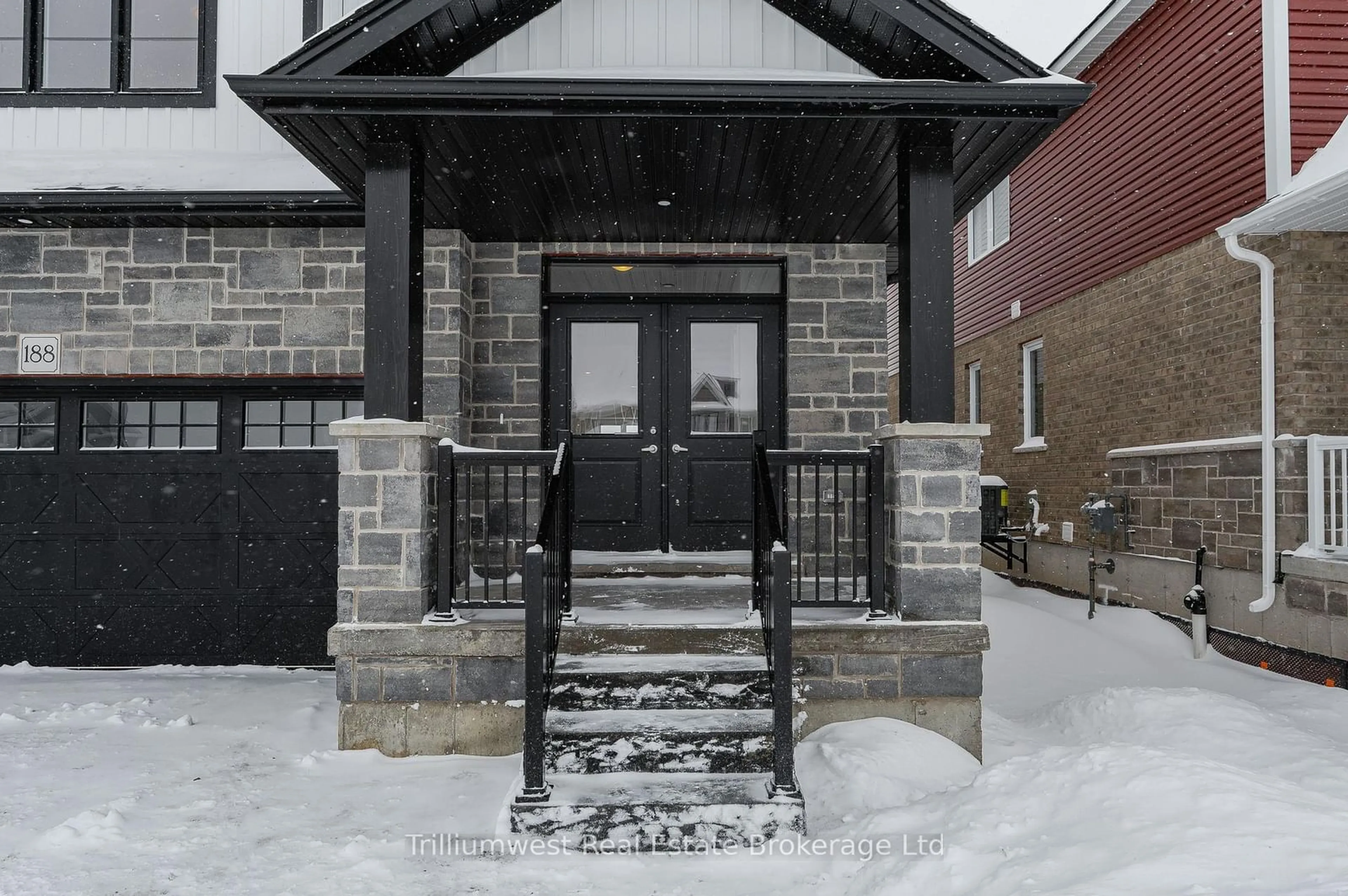 Indoor entryway for 188 Haylock Ave, Centre Wellington Ontario N0B 2S0