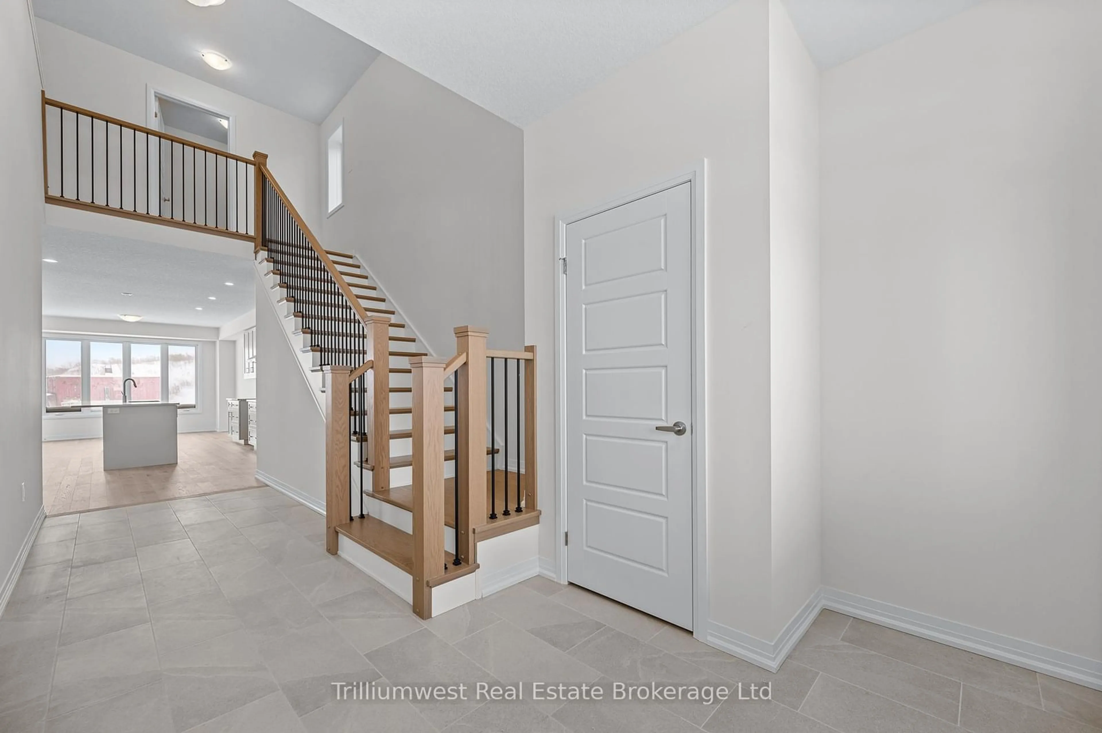 Indoor entryway for 188 Haylock Ave, Centre Wellington Ontario N0B 2S0