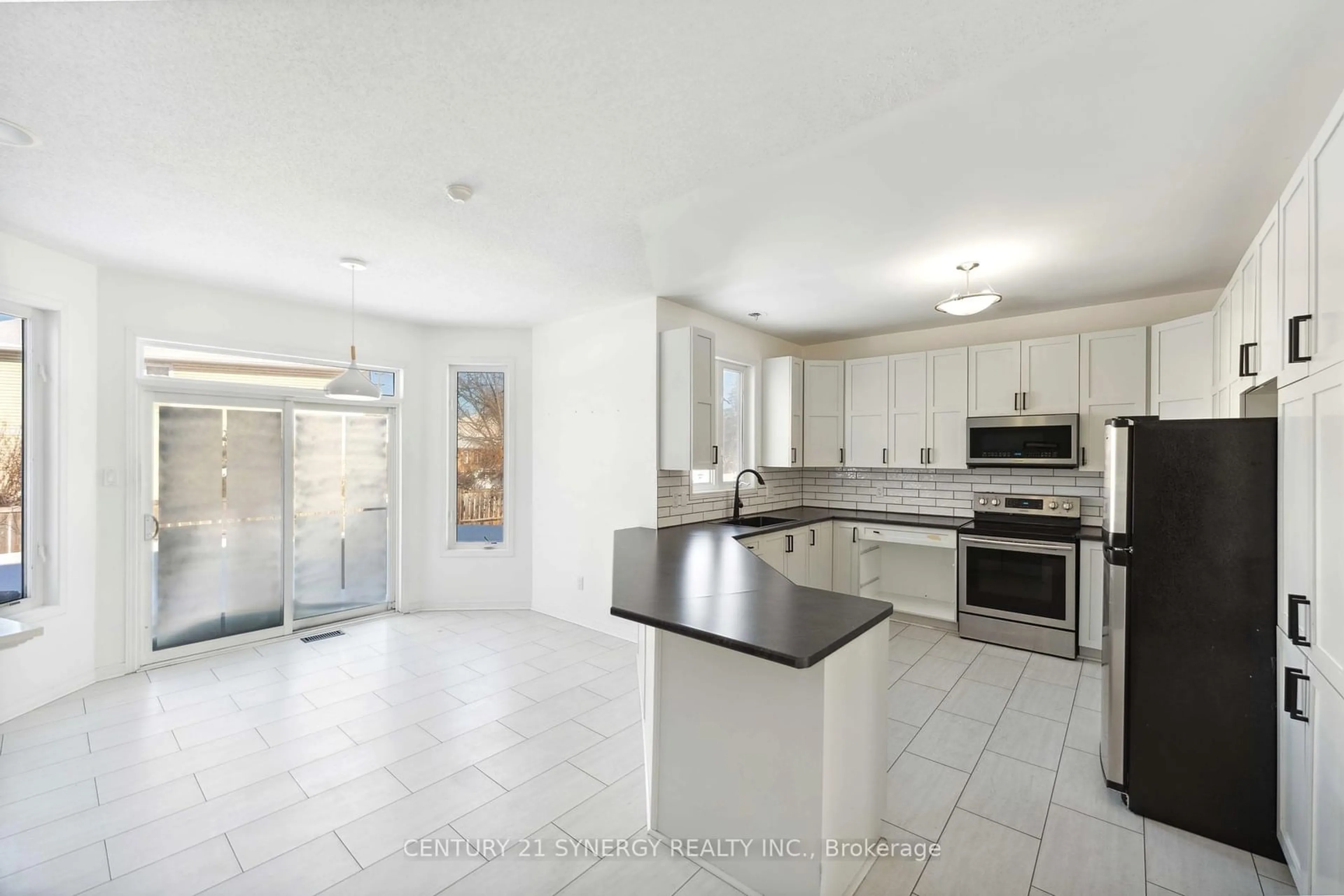 Open concept kitchen, ceramic/tile floor for 59 BAYWOOD Dr, Stittsville - Munster - Richmond Ontario K2S 2H5