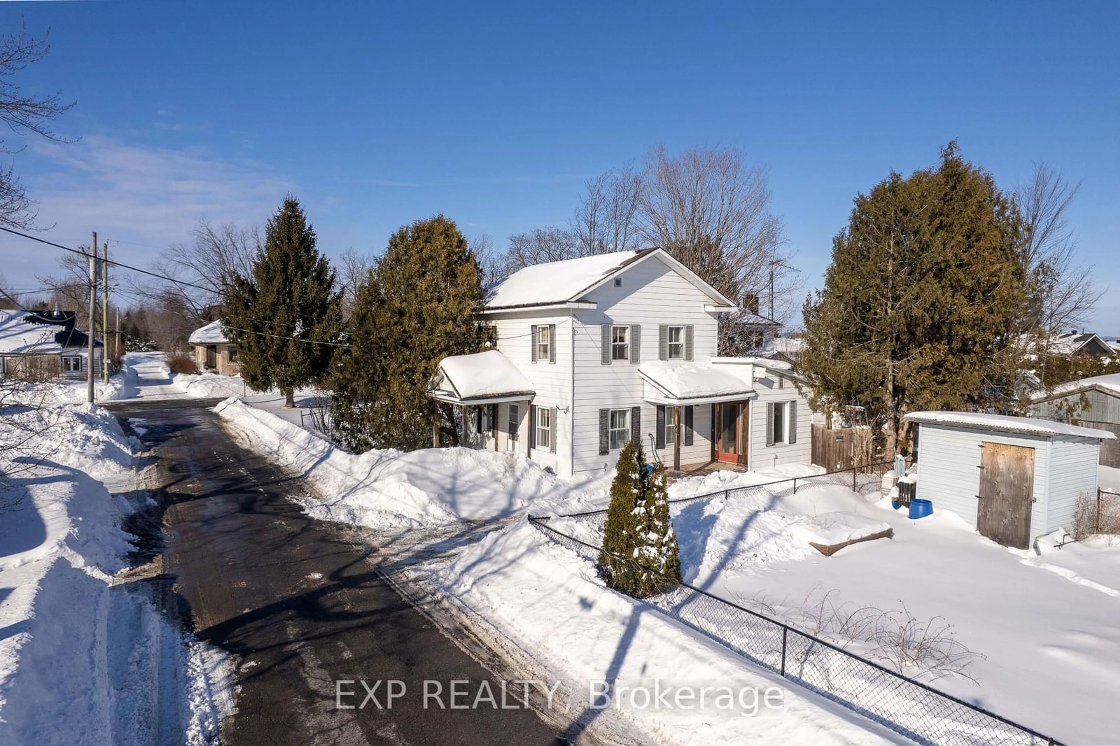 A pic from outside/outdoor area/front of a property/back of a property/a pic from drone, street for 34 FOURNIER St, Alfred and Plantagenet Ontario K0B 1A0