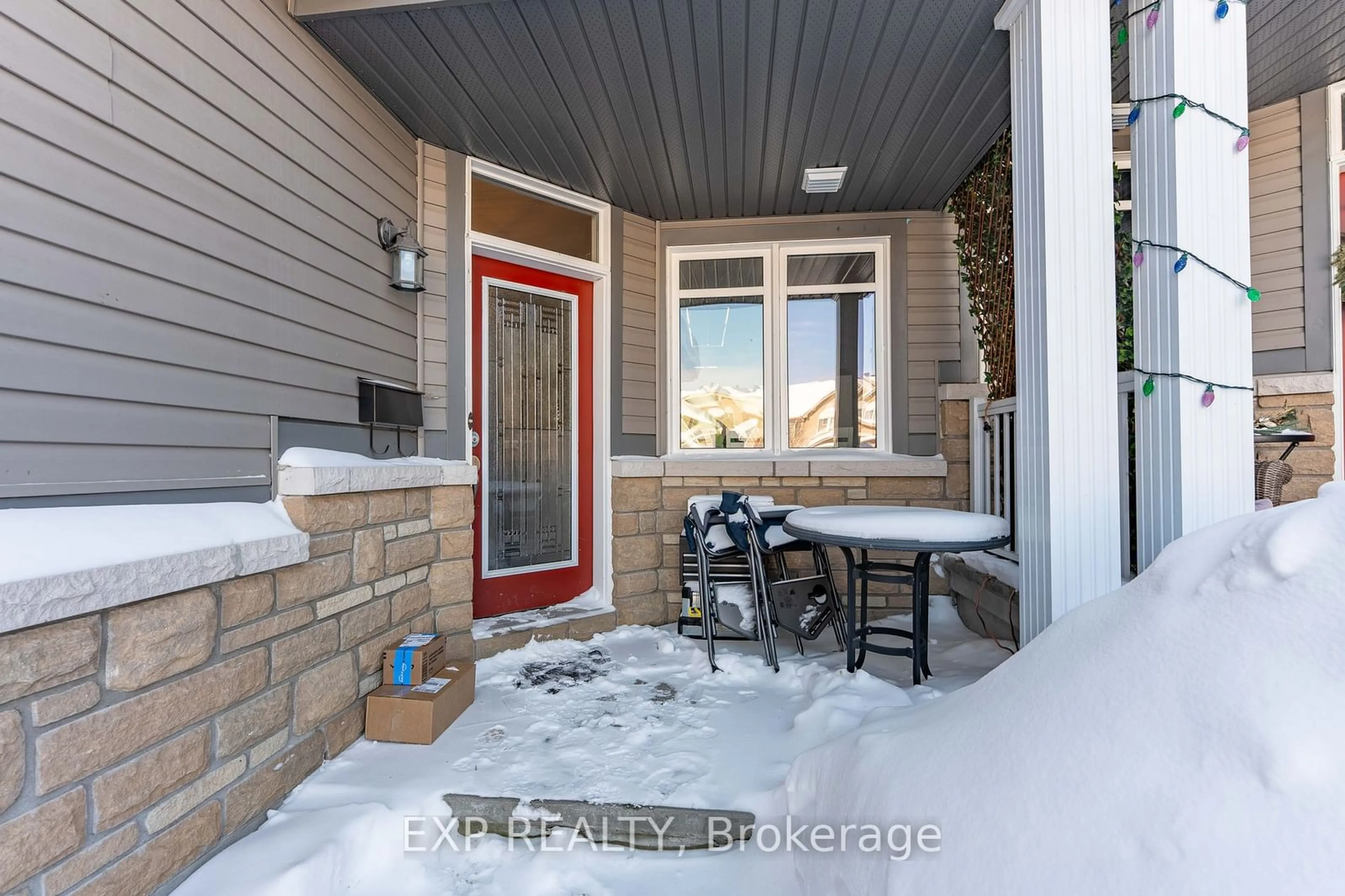 Indoor entryway for 108 DAHLIA St, Clarence-Rockland Ontario K4K 0G1