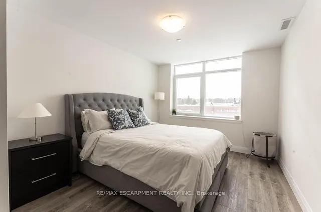 Additional property image - 1 Redfern Ave Unit 315