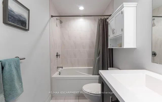 Additional property image - 1 Redfern Ave Unit 315