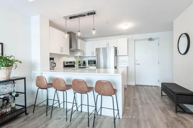 Additional property image - 1 Redfern Ave Unit 315