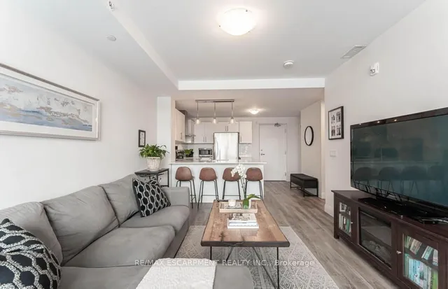 Additional property image - 1 Redfern Ave Unit 315