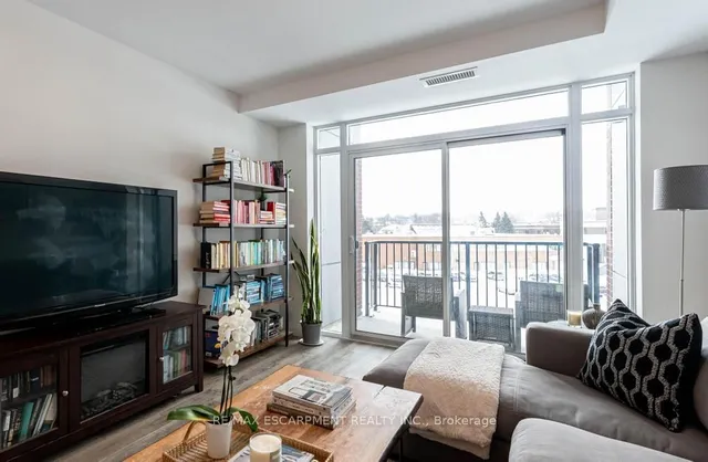 Additional property image - 1 Redfern Ave Unit 315