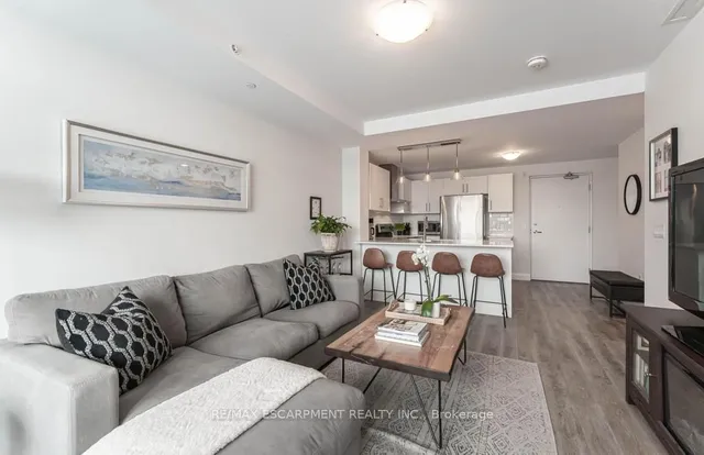Additional property image - 1 Redfern Ave Unit 315