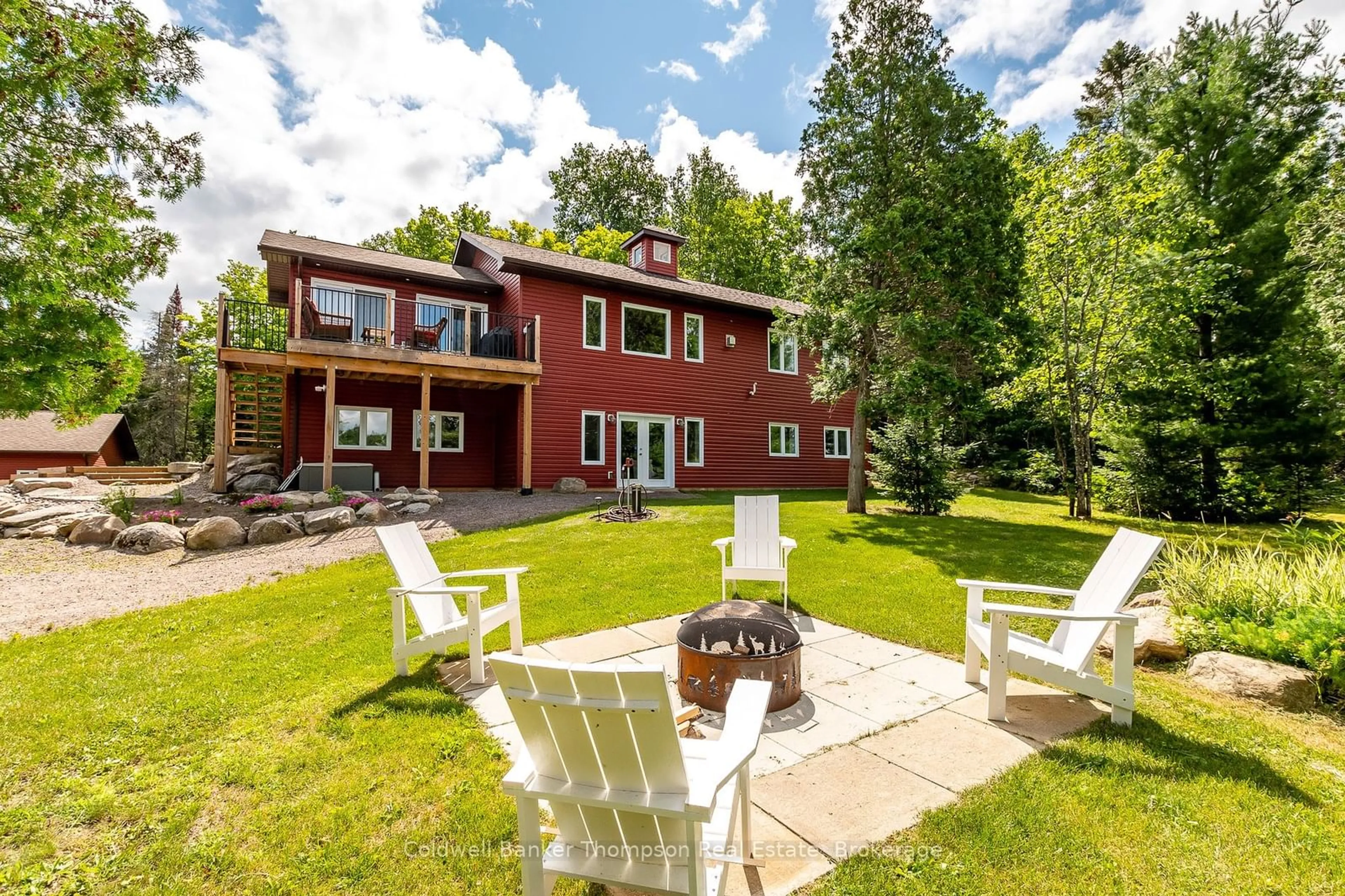 Patio, water/lake/river/ocean view for 35 Main Rd, Magnetawan Ontario P0A 1C0