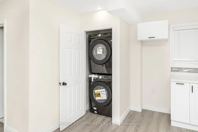 Additional property image - 922 Burlington St