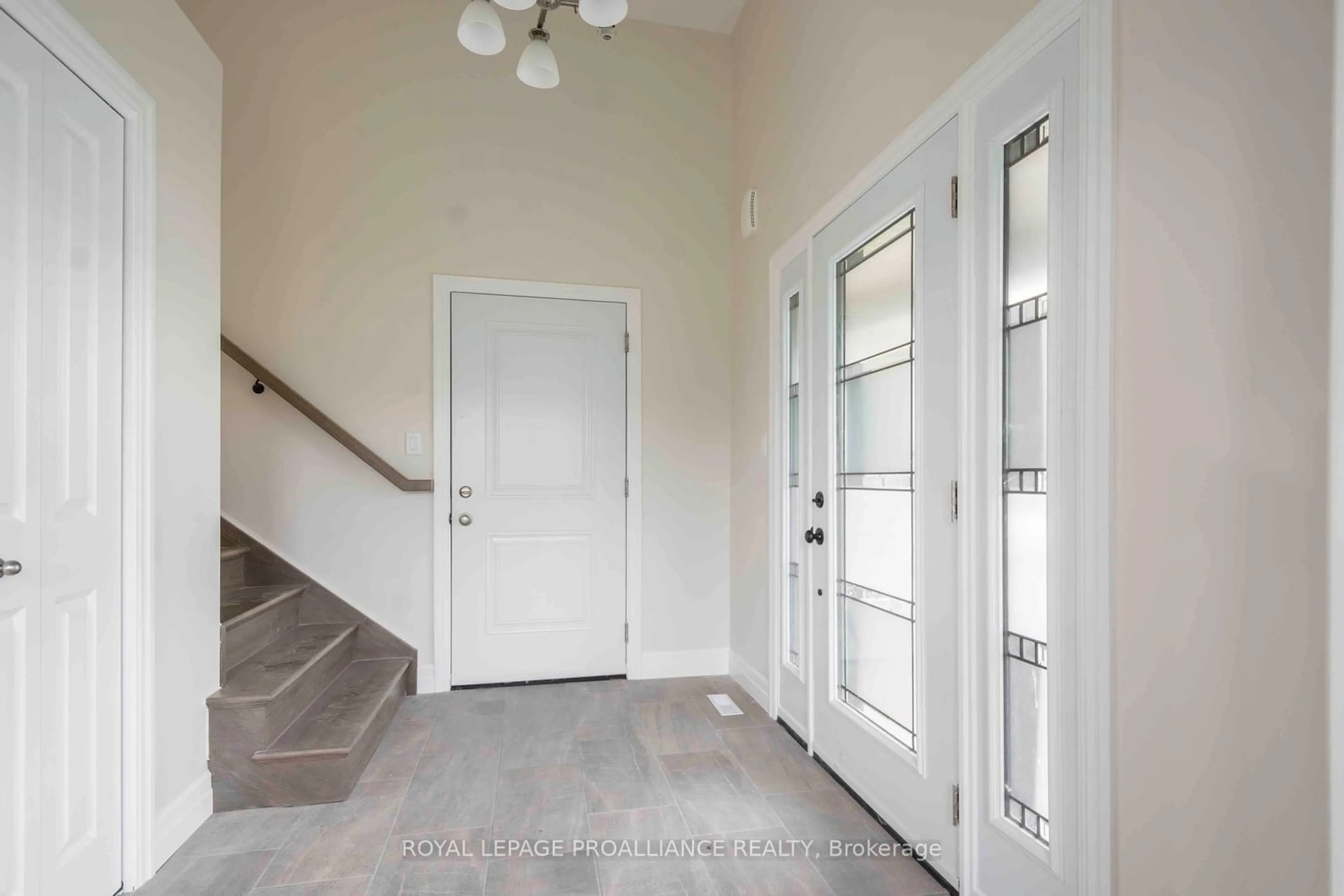 Indoor entryway for 77 Meagan Lane, Quinte West Ontario K0K 2C0