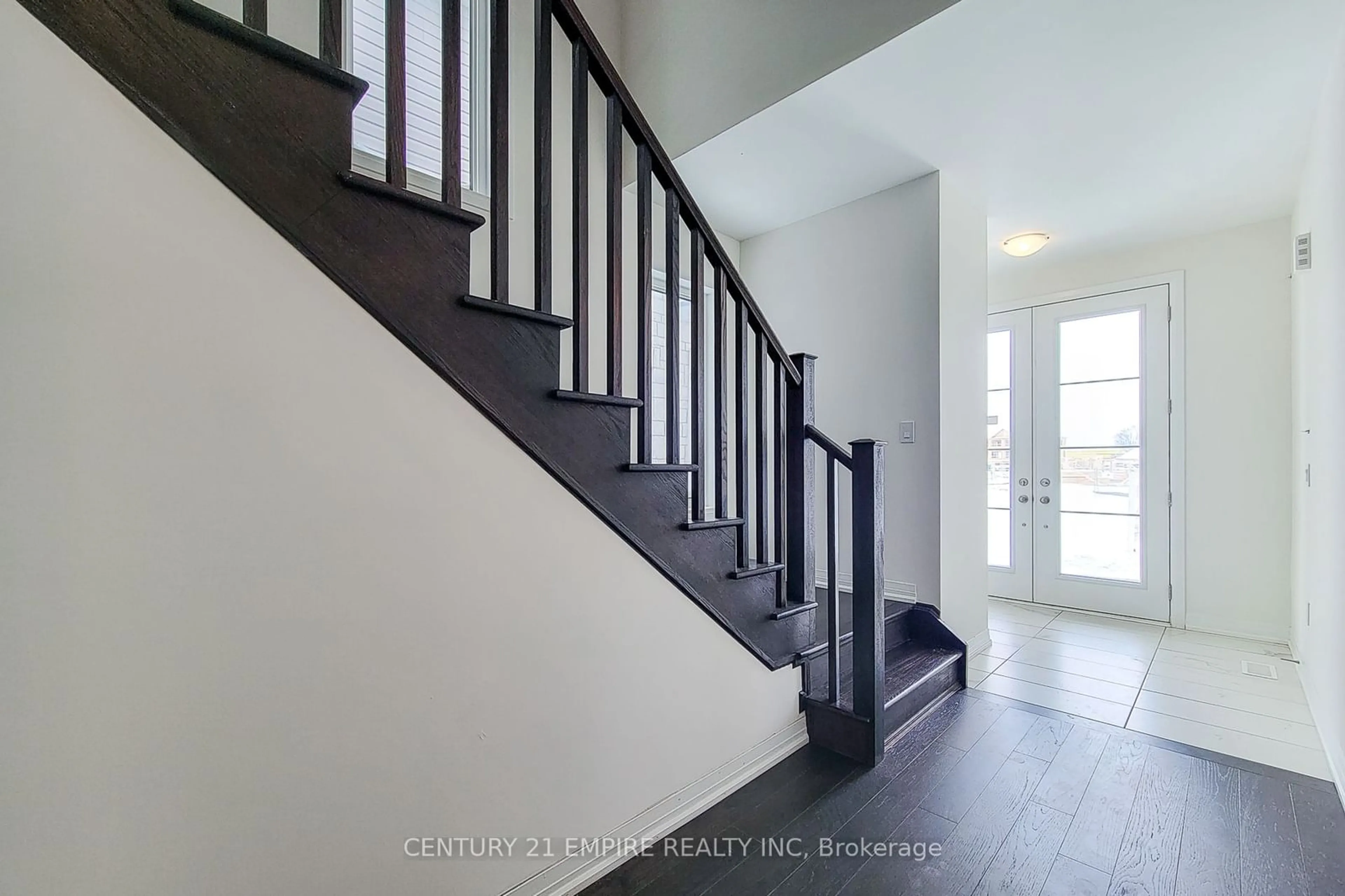 Stairs for 175 Spitfire Dr, Hamilton Ontario L0R 1W0