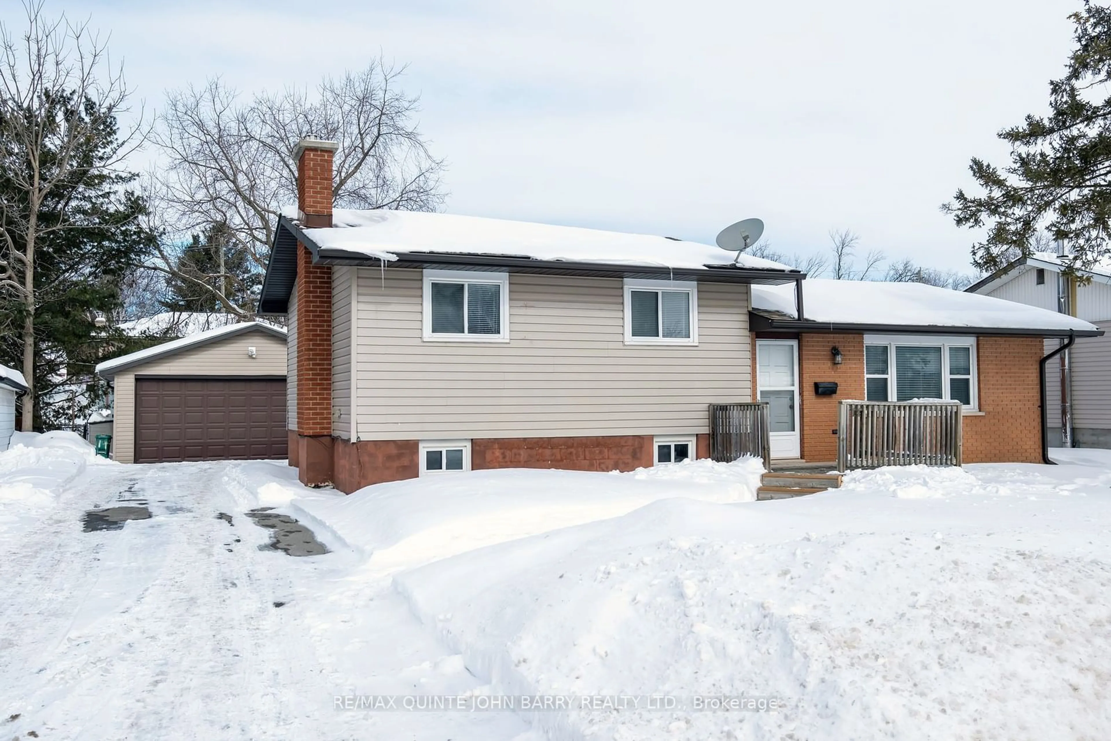 Home with vinyl exterior material, street for 14 Hollandale Ave, Quinte West Ontario K8V 2C4