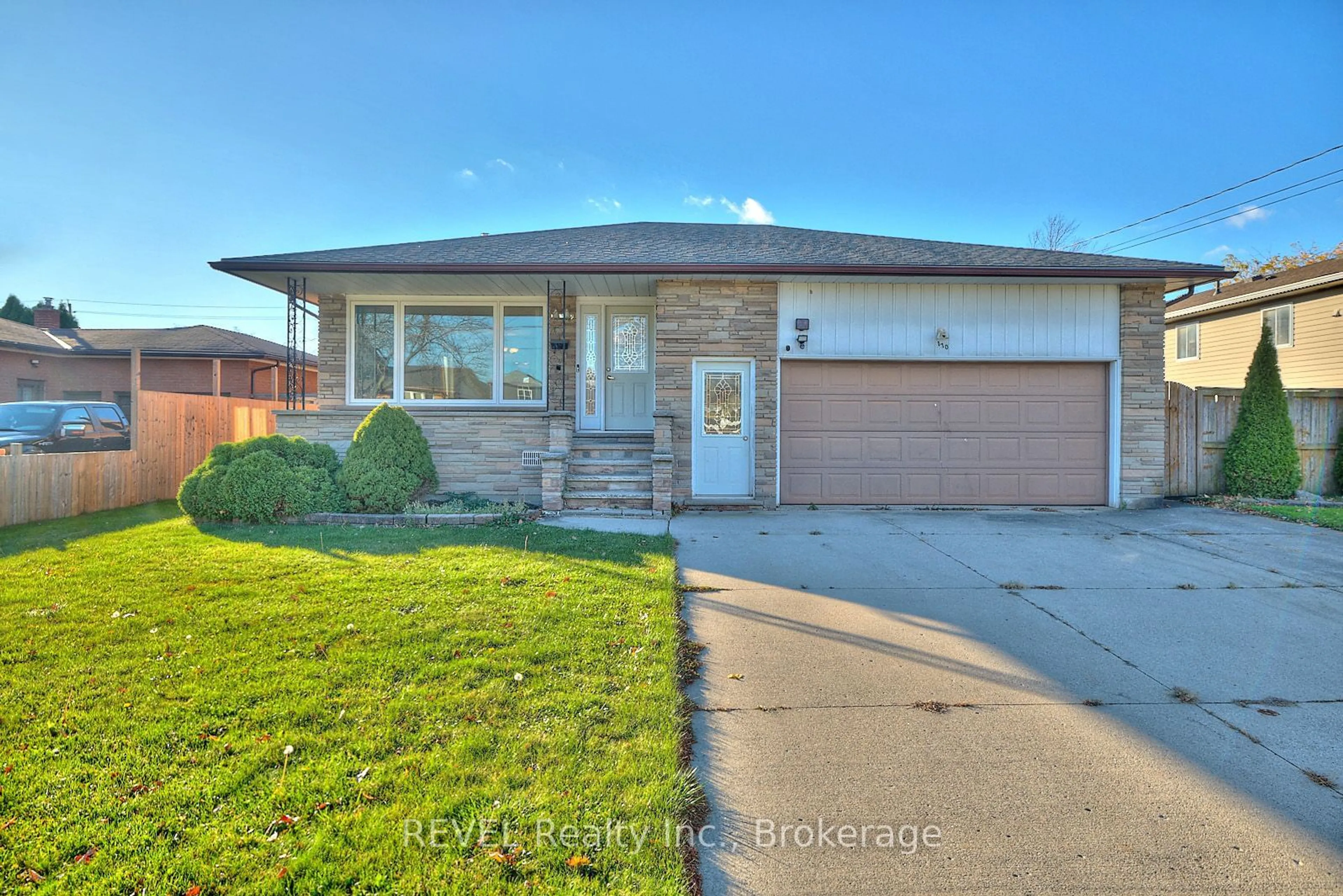 Home with brick exterior material, street for 170 Iva St, Welland Ontario L3B 1W6