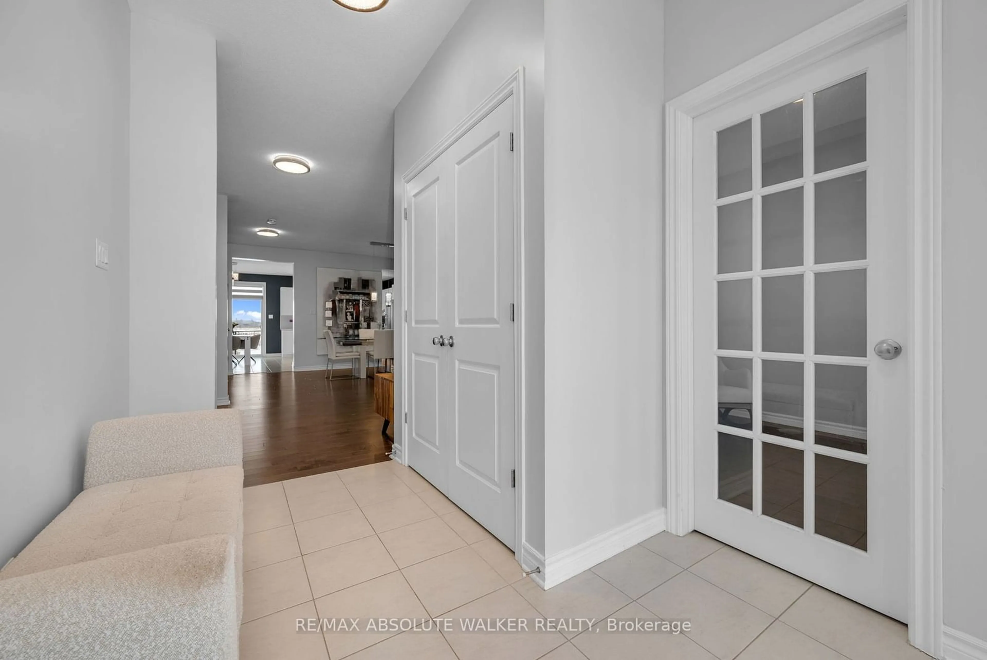 Indoor entryway for 415 Hepatica Way, Orleans - Cumberland and Area Ontario K4A 1G3