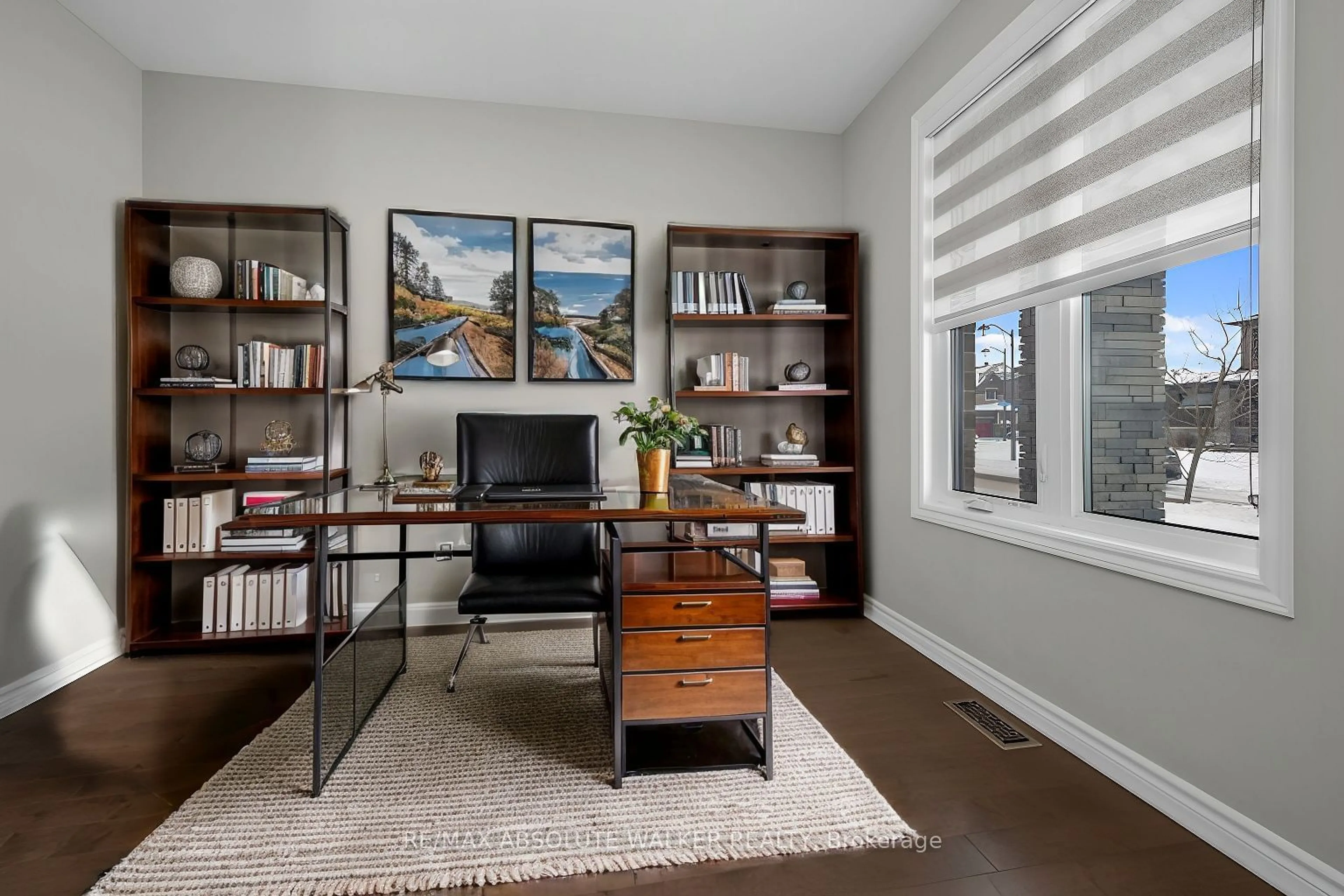 Living room with furniture, unknown for 415 Hepatica Way, Orleans - Cumberland and Area Ontario K4A 1G3