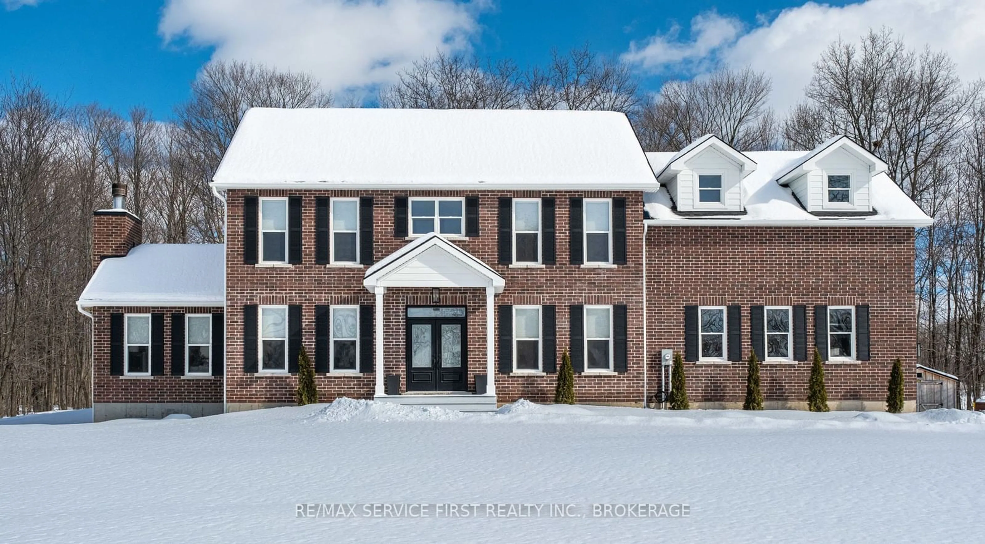 Home with brick exterior material, building for 1012 Applewood Lane, South Frontenac Ontario K0H 1X0