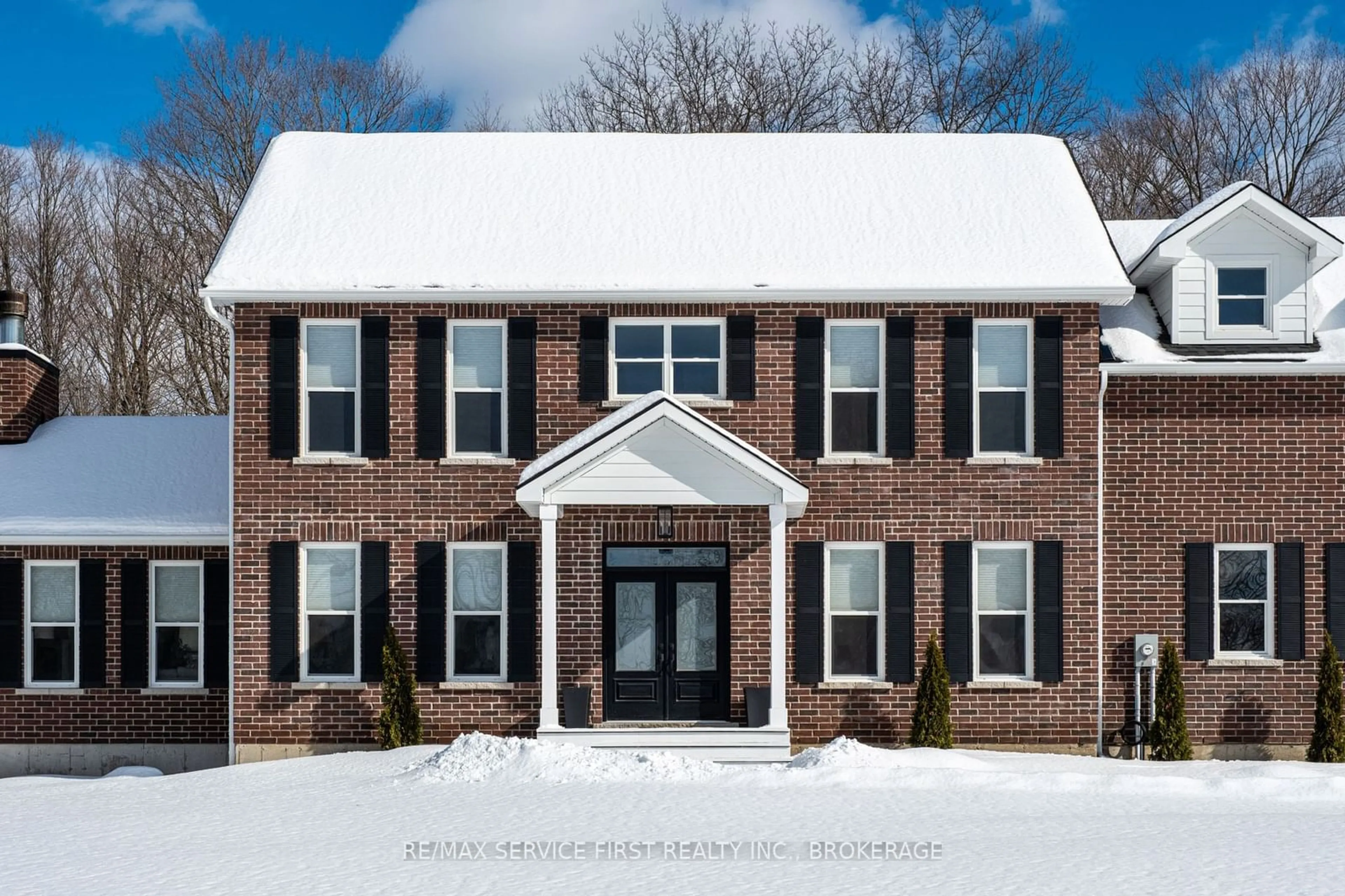 Home with brick exterior material, building for 1012 Applewood Lane, South Frontenac Ontario K0H 1X0