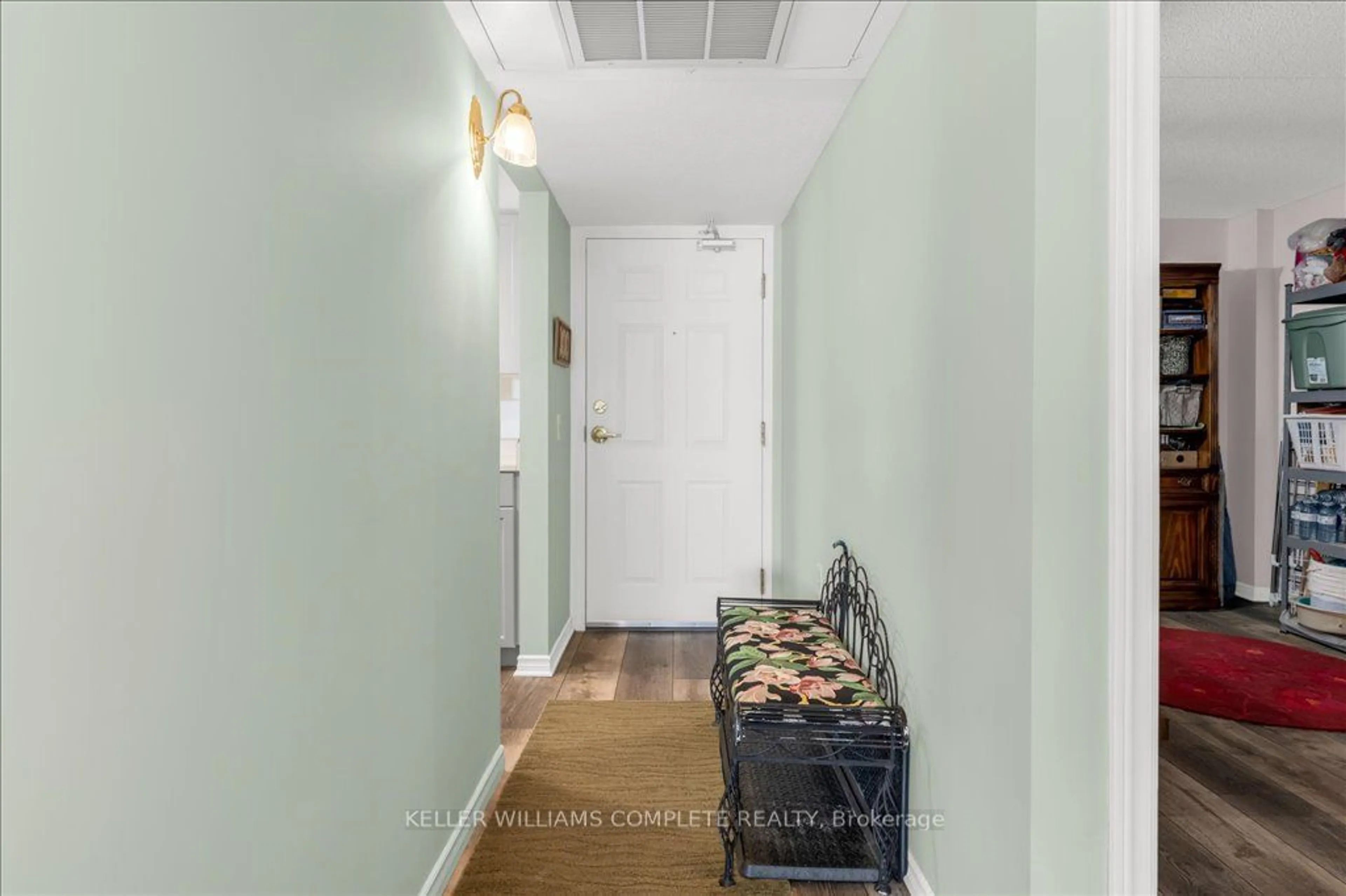 Indoor entryway for 3420 Frederick Ave #321, Lincoln Ontario L0R 2C0