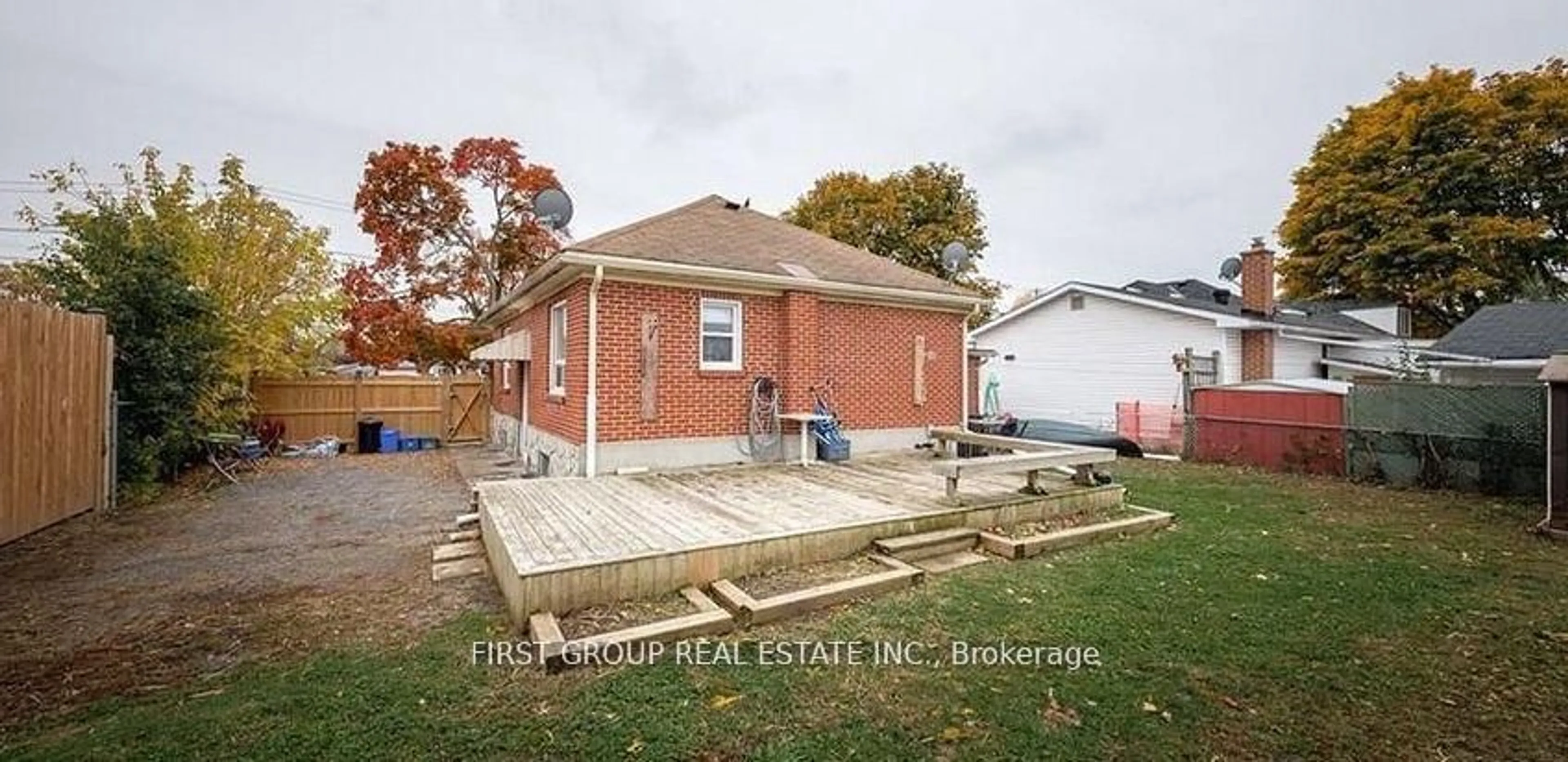 Home with brick exterior material, street for 422 Brioux Ave, Peterborough Ontario K9J 4G7