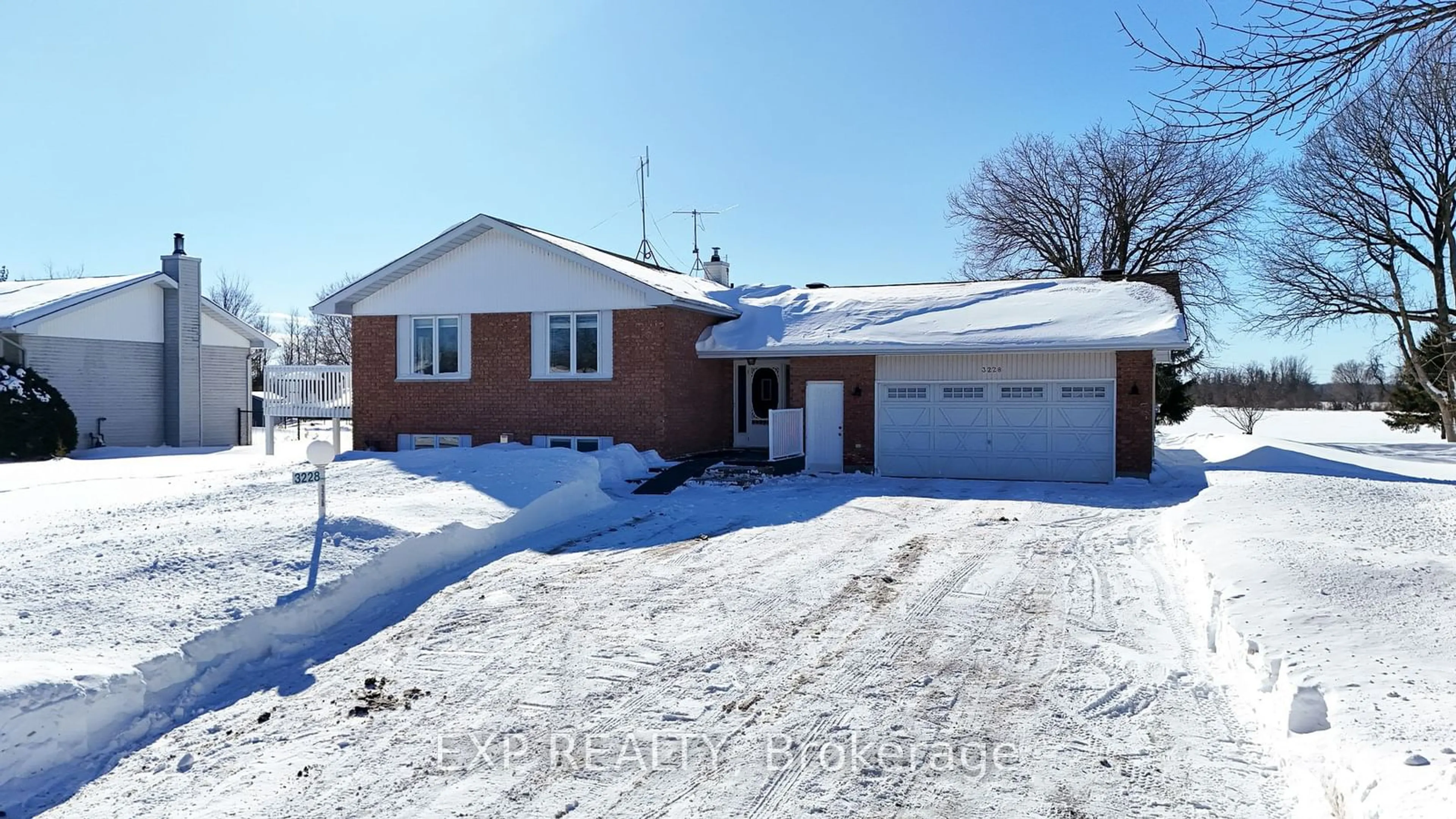 Home with brick exterior material, street for 3228 Fetterly Dr, Greely - Metcalfe - Osgoode - Vernon and Area Ontario K0A 2G0