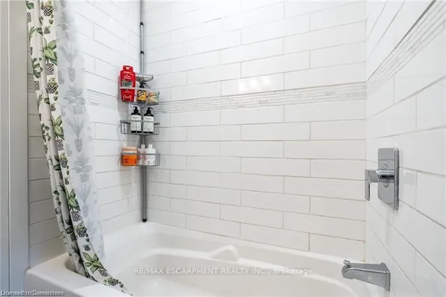 Additional property image - 166 Catharine St