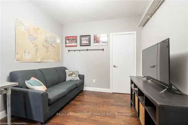 Additional property image - 166 Catharine St