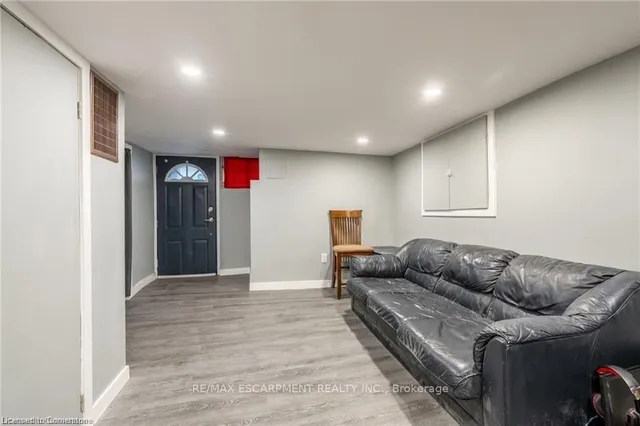Additional property image - 166 Catharine St
