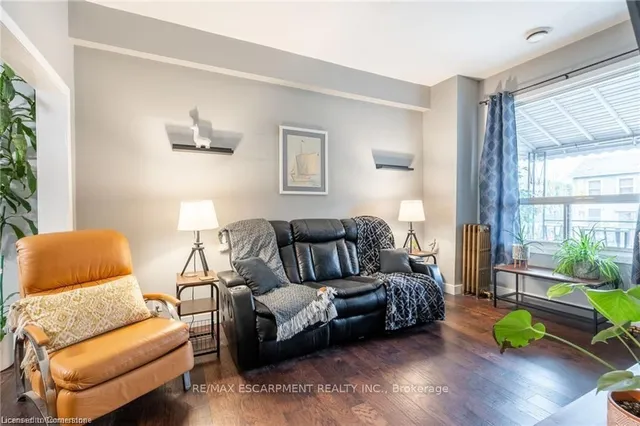 Additional property image - 166 Catharine St