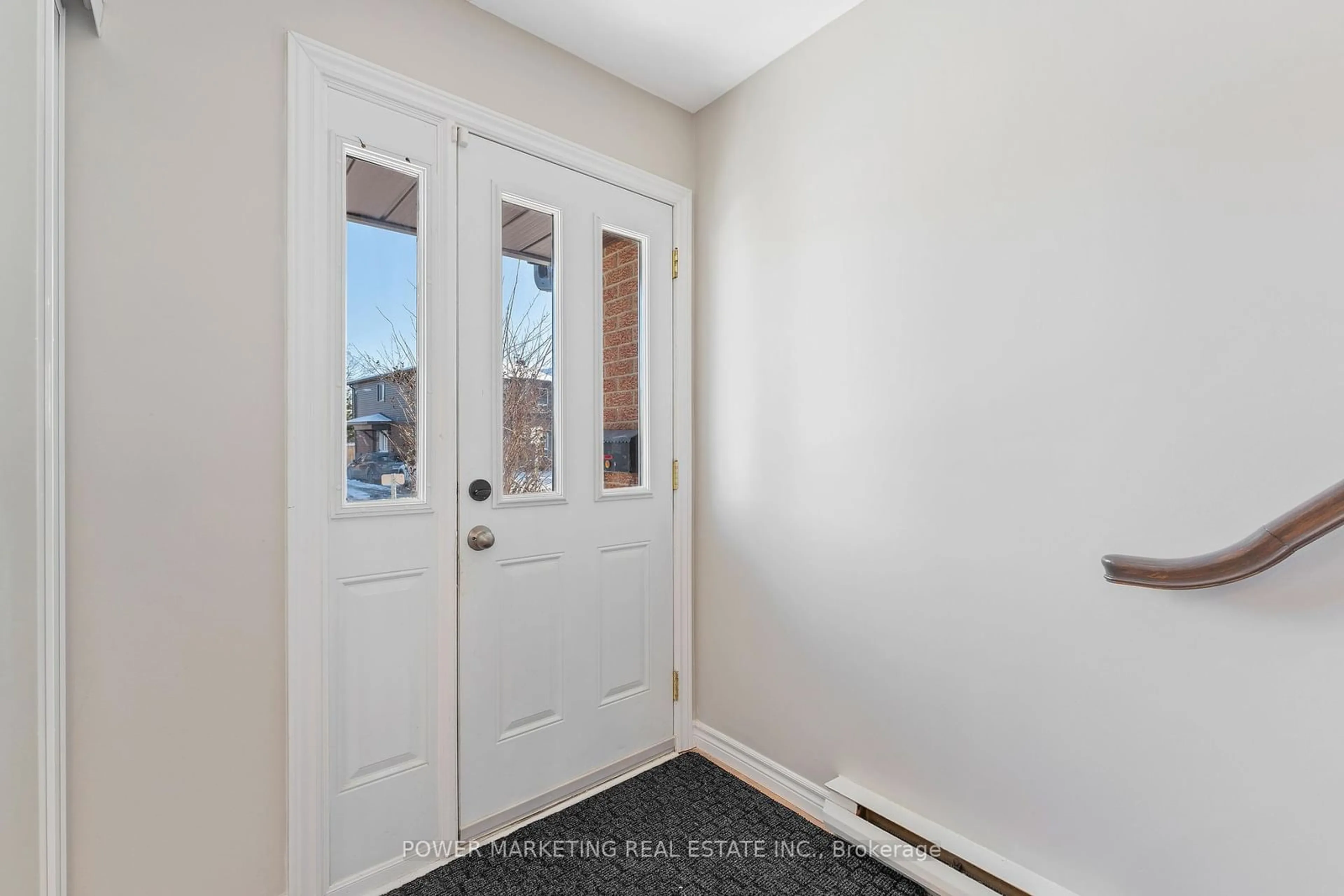 Indoor entryway for 3132 Stockton Dr #119, Blossom Park - Airport and Area Ontario K1T 1S1