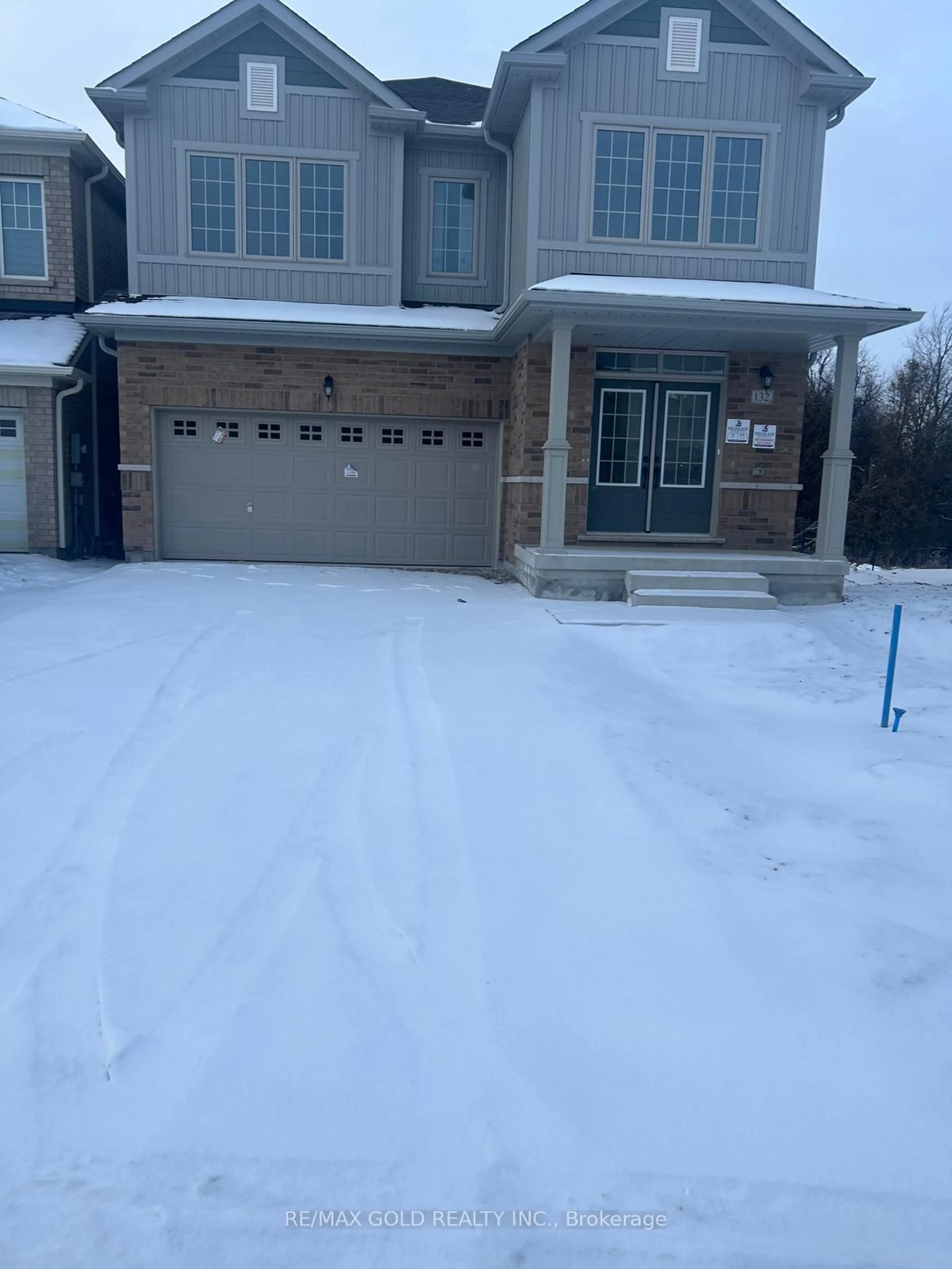 A pic from outside/outdoor area/front of a property/back of a property/a pic from drone, street for 132 Limestone Lane, Shelburne Ontario L9V 3Y5